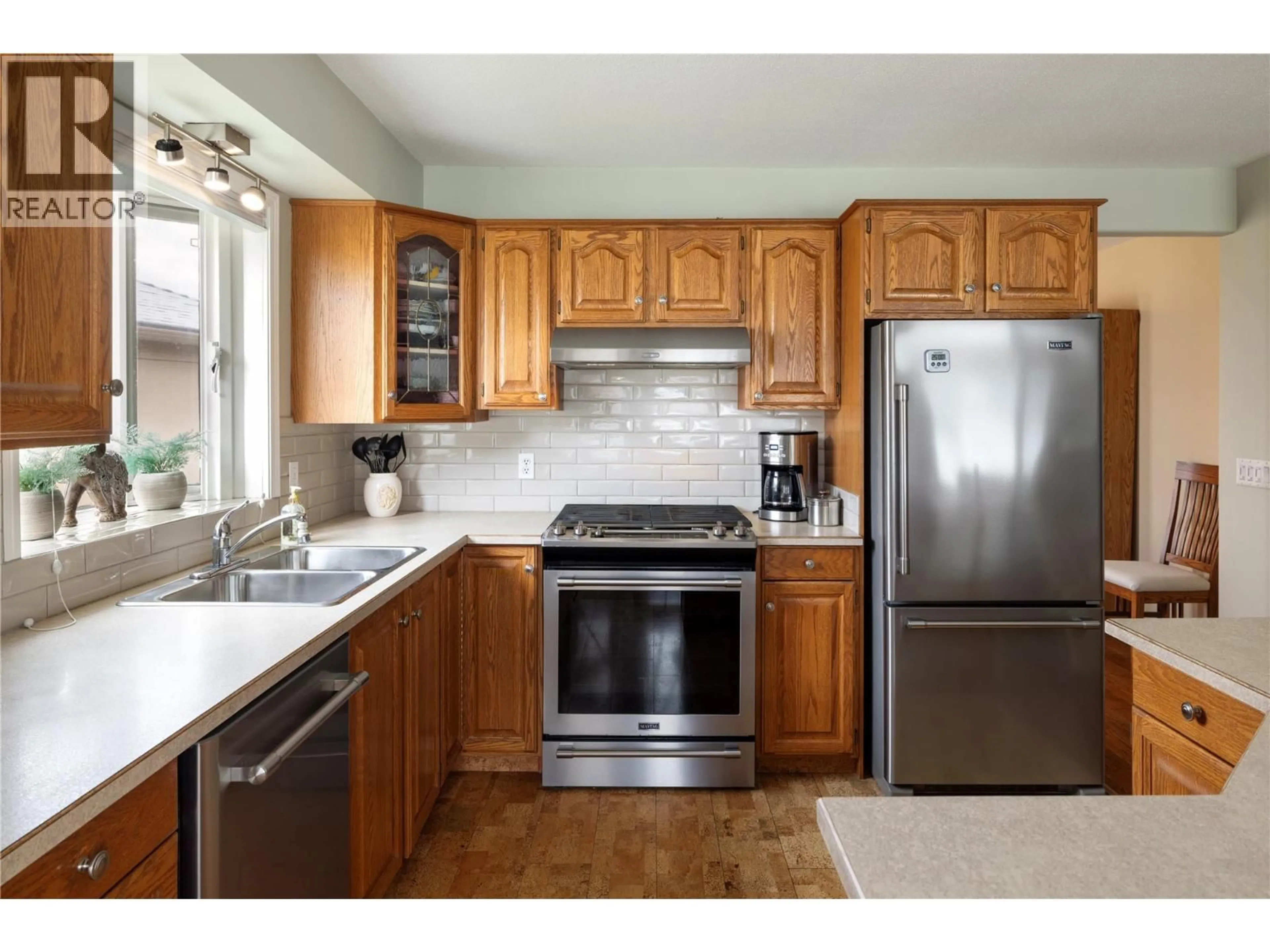 Standard kitchen, unknown for 61 - 595 YATES ROAD, Kelowna British Columbia V1V1P8