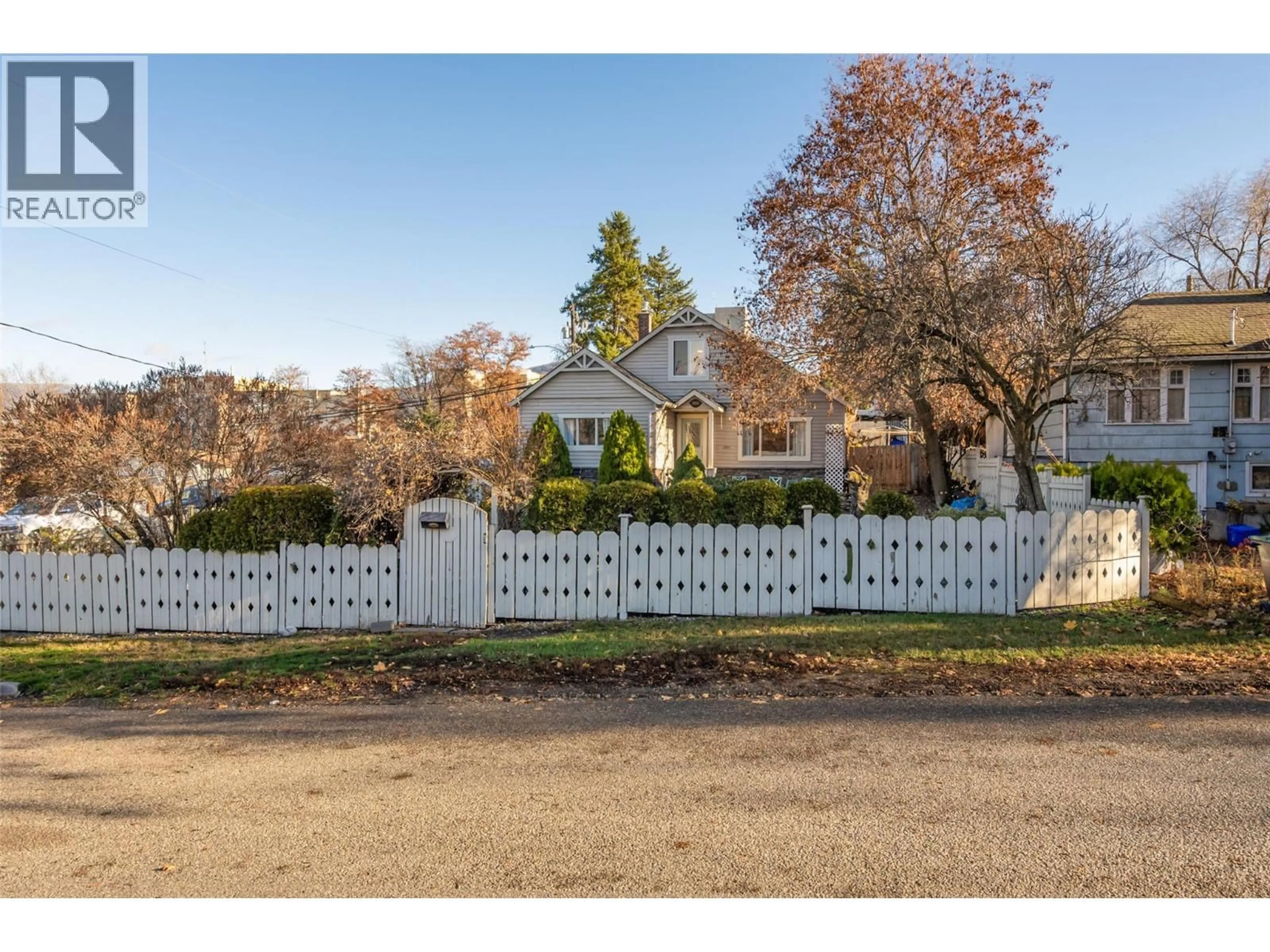 A pic from outside/outdoor area/front of a property/back of a property/a pic from drone, street for 2015 33RD STREET, Vernon British Columbia V1T5R7