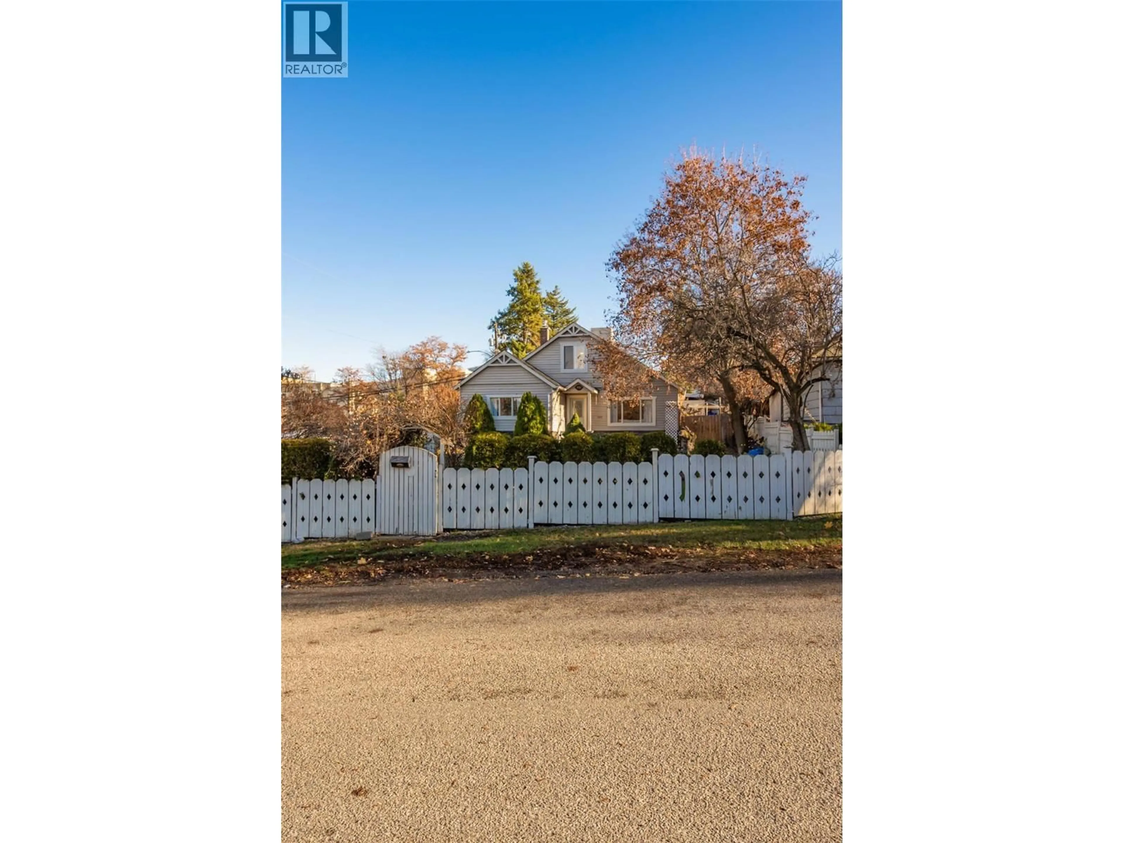 A pic from outside/outdoor area/front of a property/back of a property/a pic from drone, street for 2015 33RD STREET, Vernon British Columbia V1T5R7