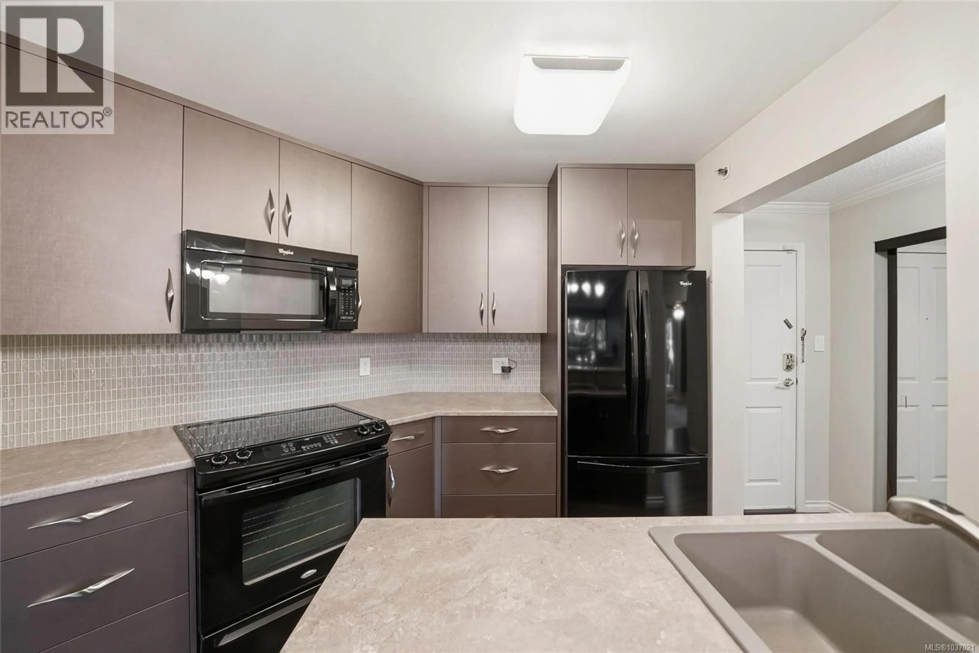 Unknown for 107 - 1685 ESTEVAN ROAD, Nanaimo British Columbia V9S5V9
