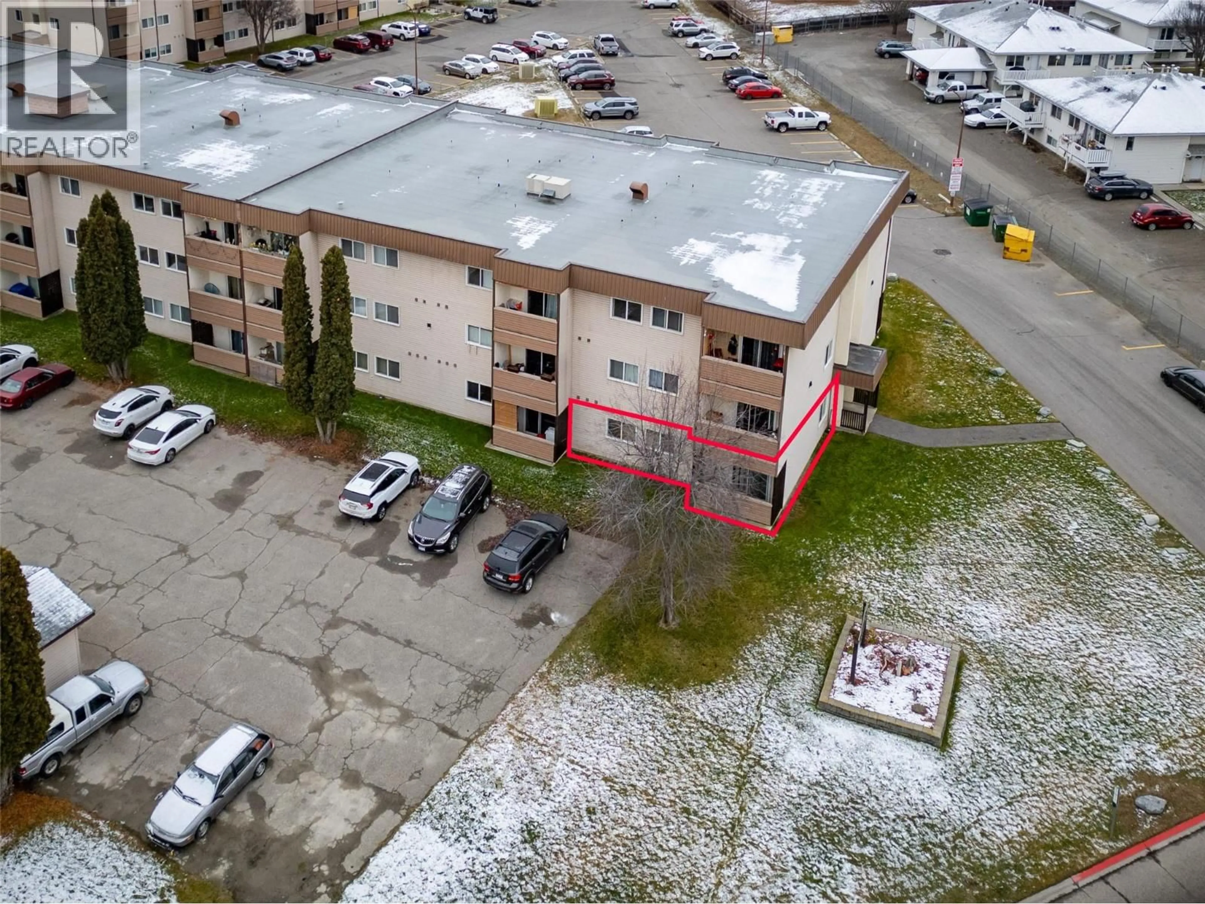 A pic from outside/outdoor area/front of a property/back of a property/a pic from drone, building for 1009 - 2501 12TH STREET NORTH, Cranbrook British Columbia V1C5X3
