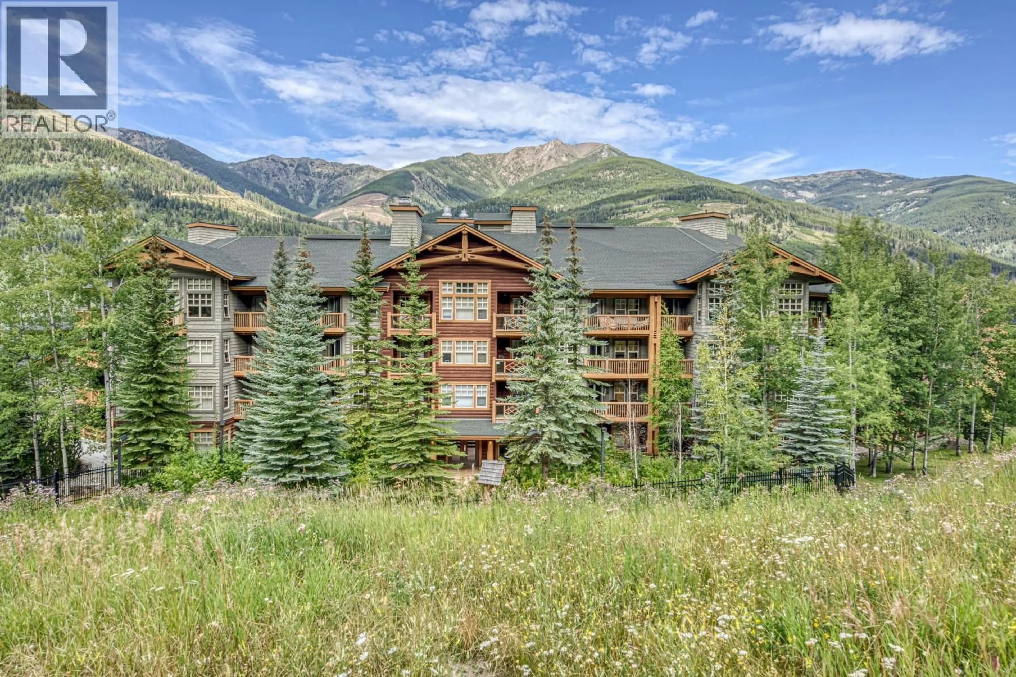 A pic from outside/outdoor area/front of a property/back of a property/a pic from drone, mountain view for 415 - 2090 SUMMIT DRIVE, Panorama British Columbia V0A1T0