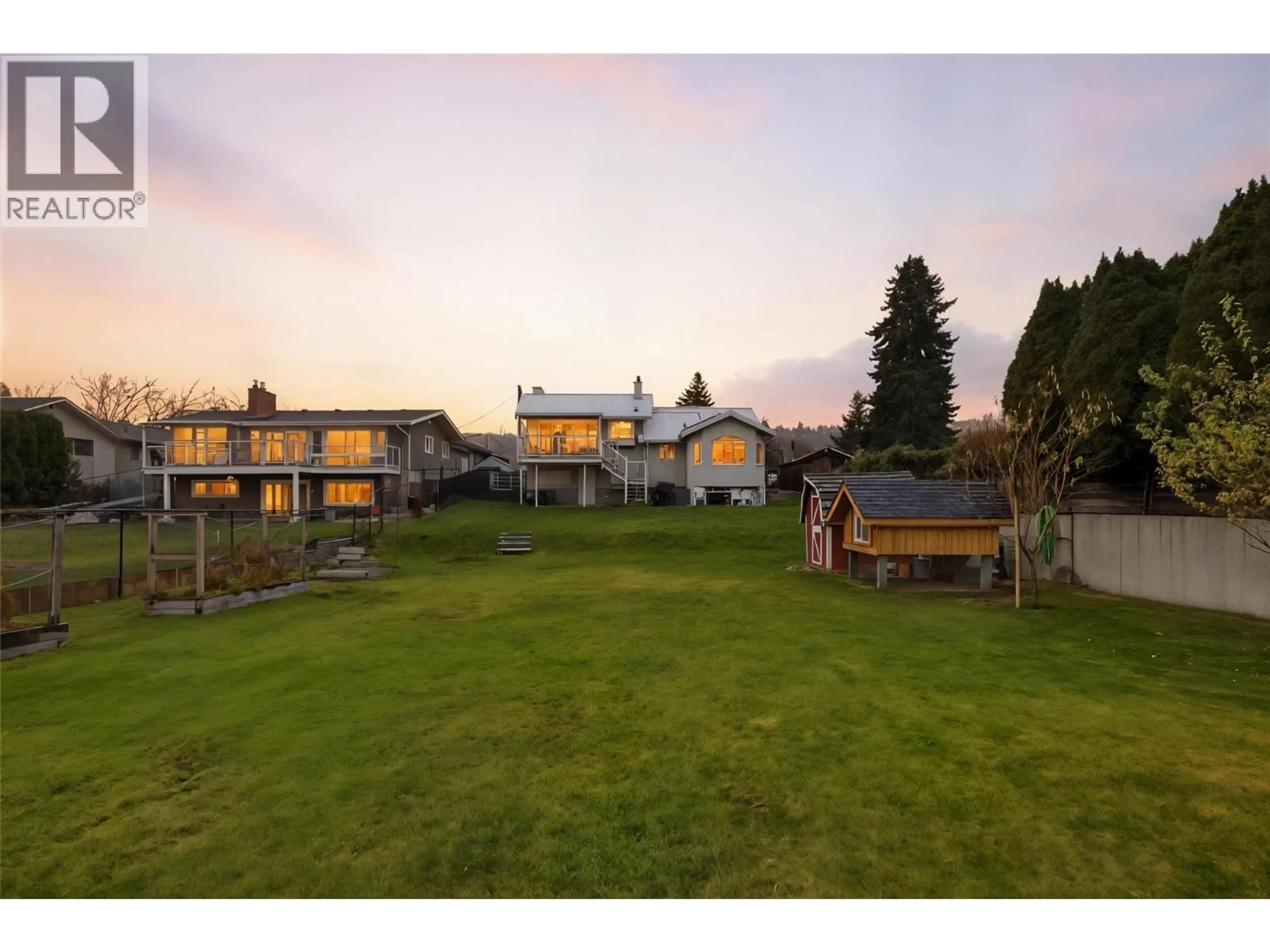 A pic from outside/outdoor area/front of a property/back of a property/a pic from drone, mountain view for 2578 THOMPSON DRIVE, Kamloops British Columbia V2C4L4