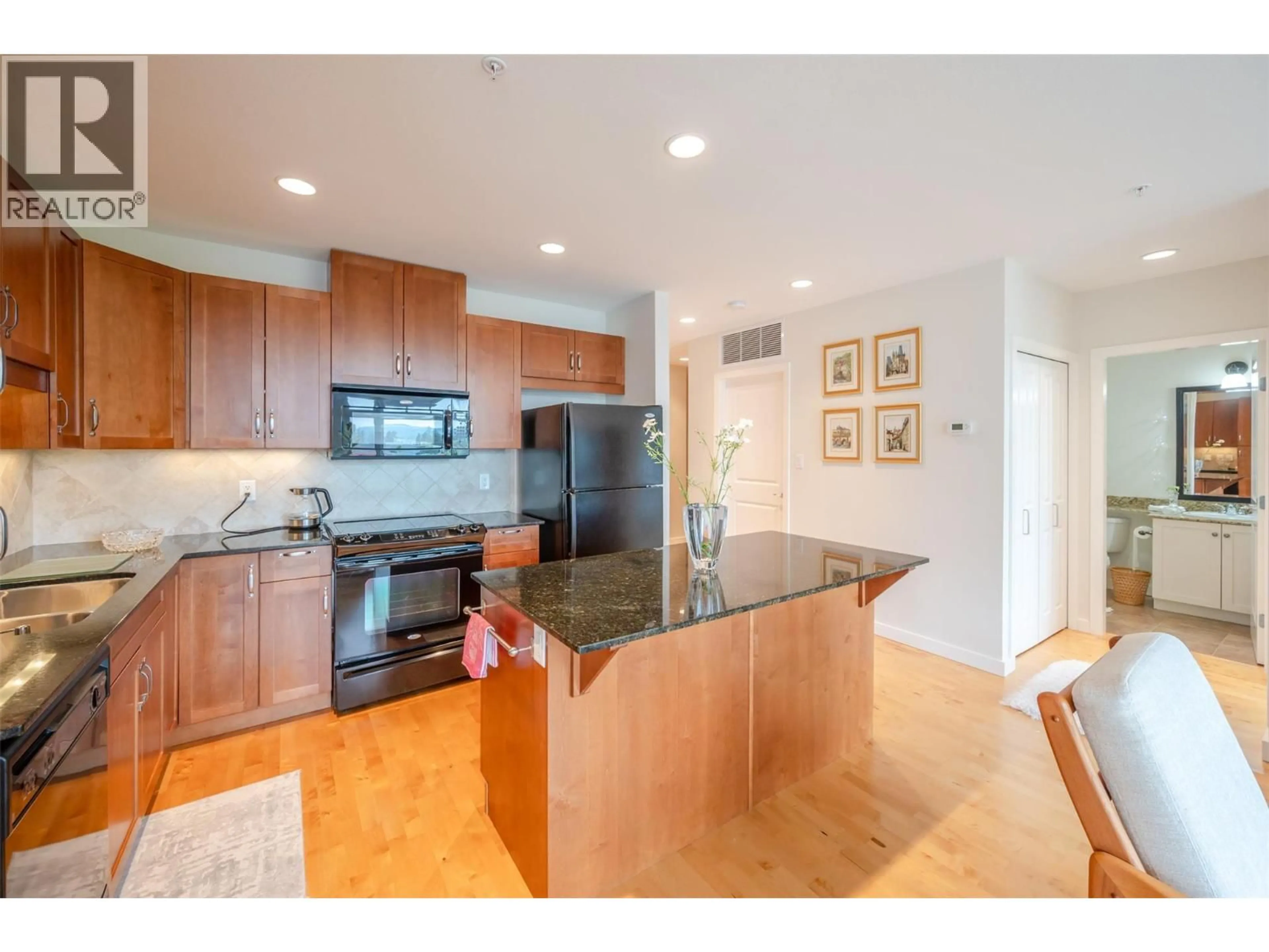 Open concept kitchen, unknown for 406 - 3301 SKAHA LAKE ROAD, Penticton British Columbia V2A6G6