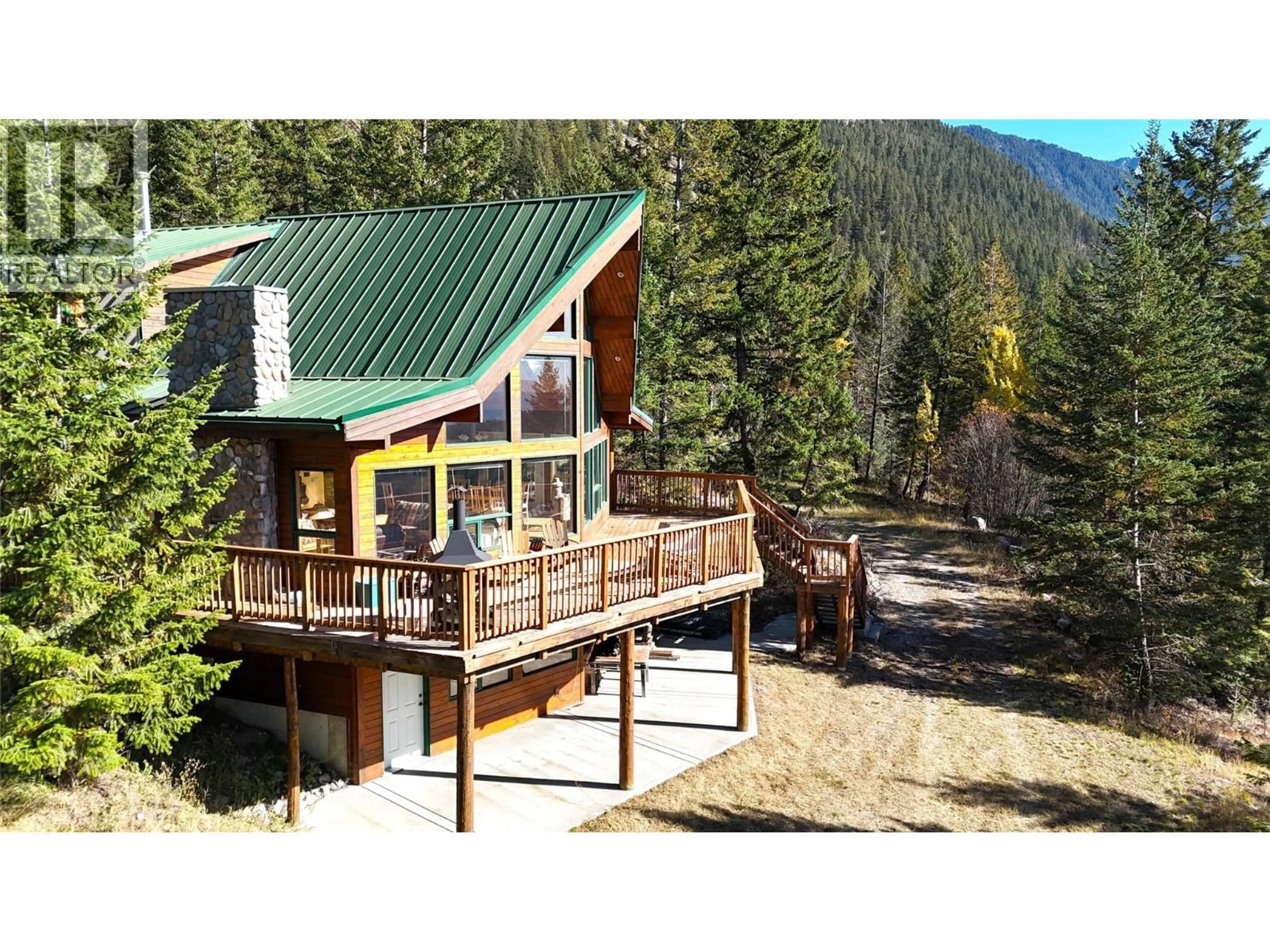 A pic from outside/outdoor area/front of a property/back of a property/a pic from drone, mountain view for 5285 GREENWOOD ROAD, Edgewater British Columbia V0A1E0