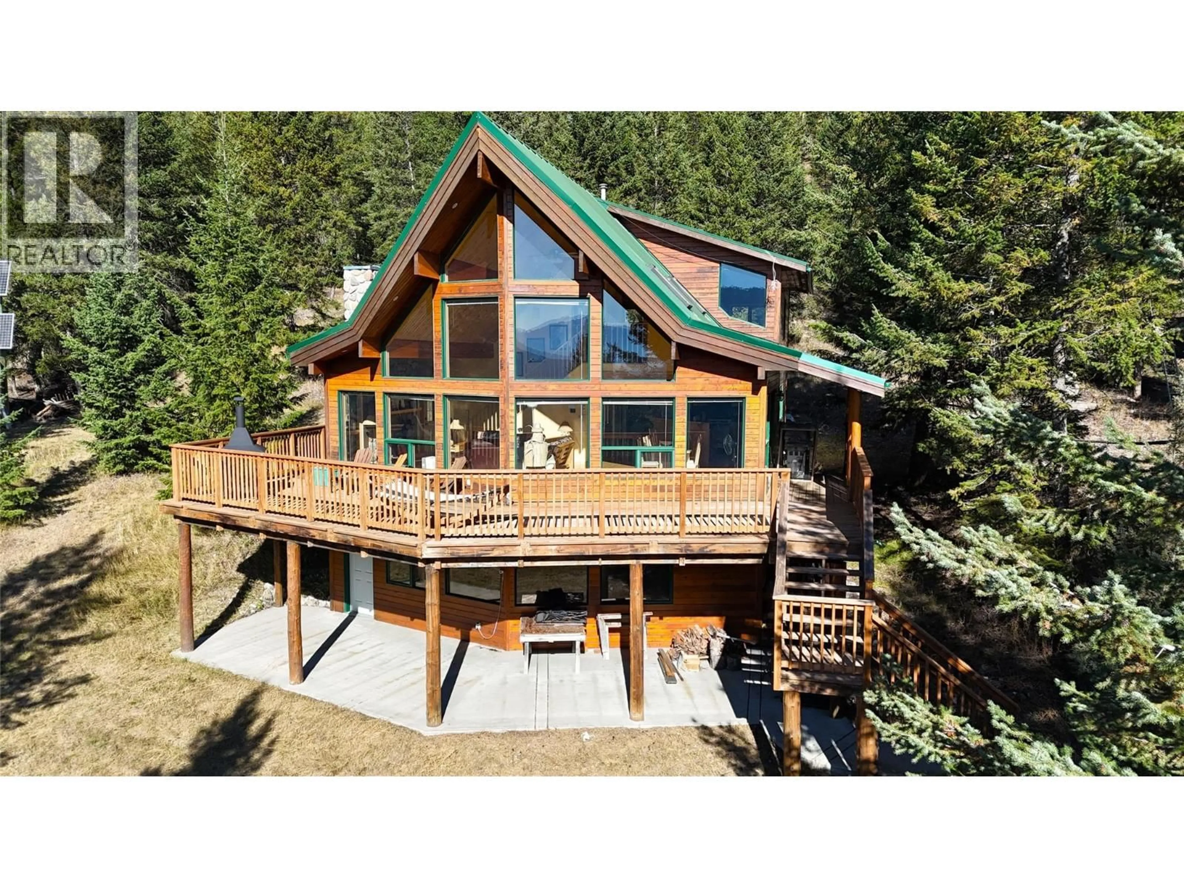 Home with vinyl exterior material, unknown for 5285 GREENWOOD ROAD, Edgewater British Columbia V0A1E0