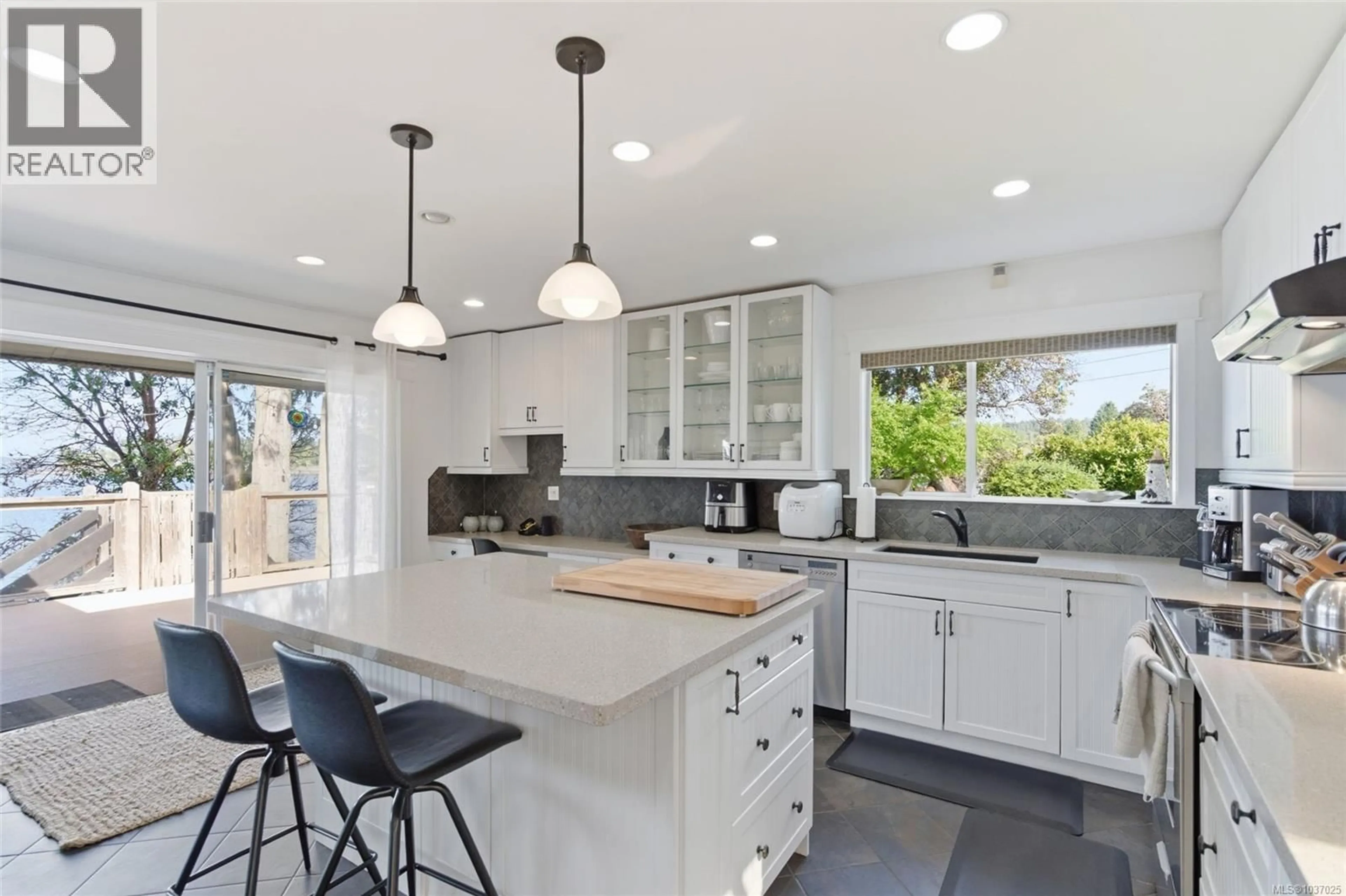 Contemporary kitchen, ceramic/tile floor for 1510 HAIDA WAY, Nanoose Bay British Columbia V9P9B5
