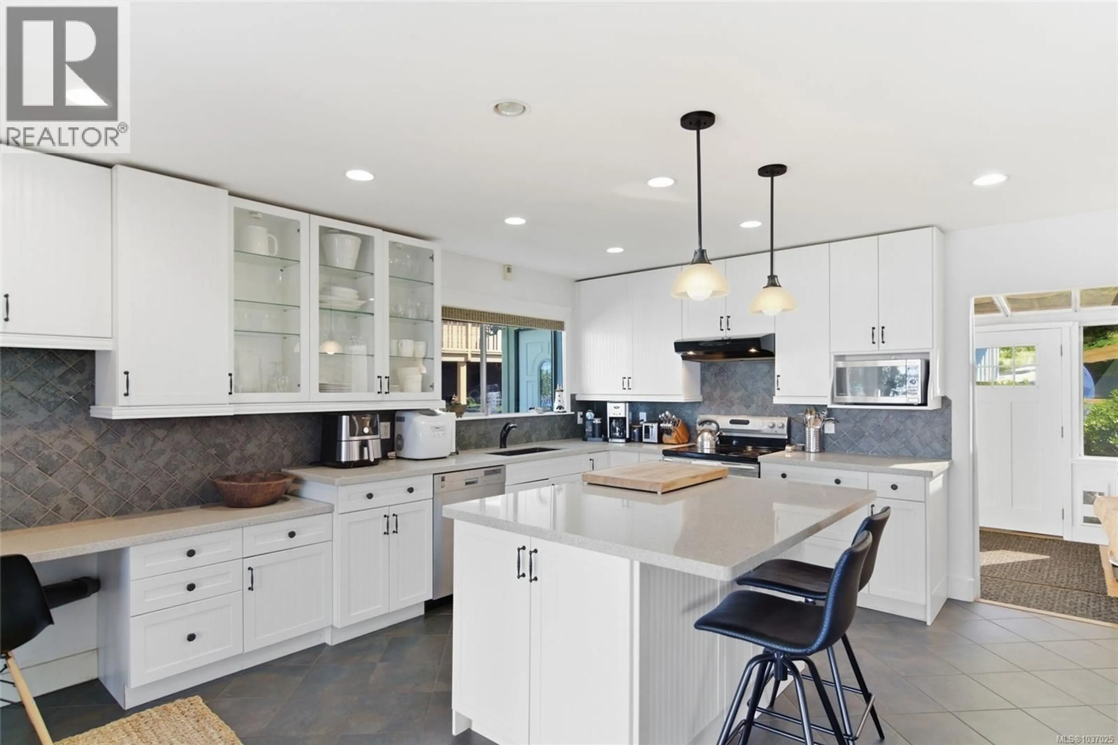 Contemporary kitchen, ceramic/tile floor for 1510 HAIDA WAY, Nanoose Bay British Columbia V9P9B5