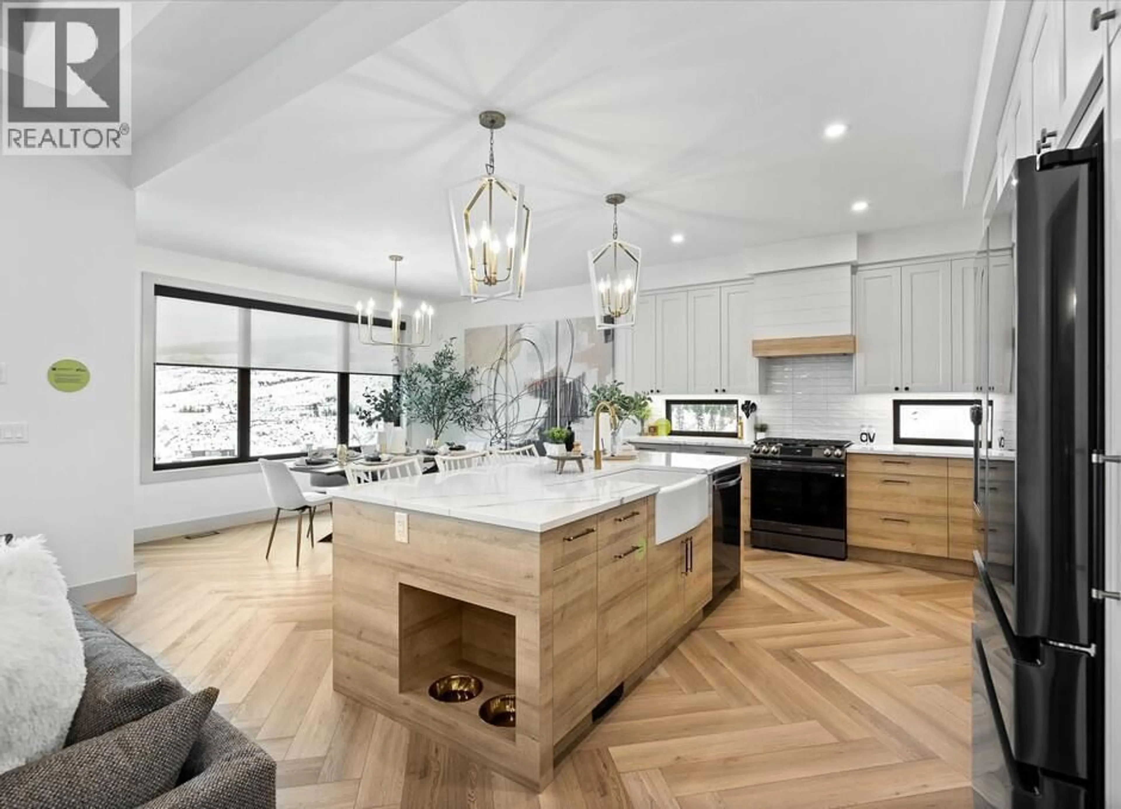 Open concept kitchen, unknown for 1062 EMSLIE STREET, Kelowna British Columbia V1W0C3