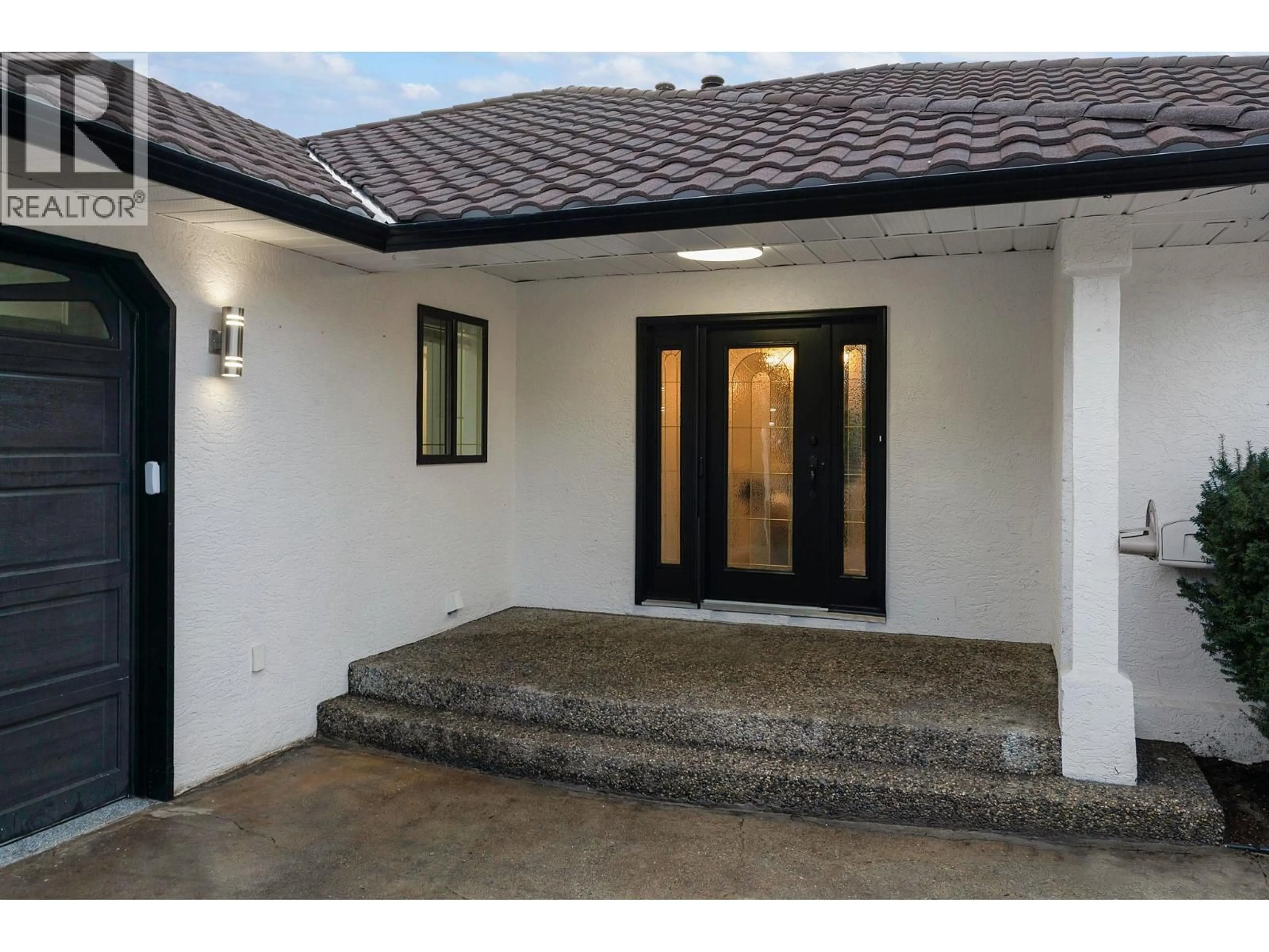 Indoor entryway for 1760 CAMP ROAD, Lake Country British Columbia V4V1N9