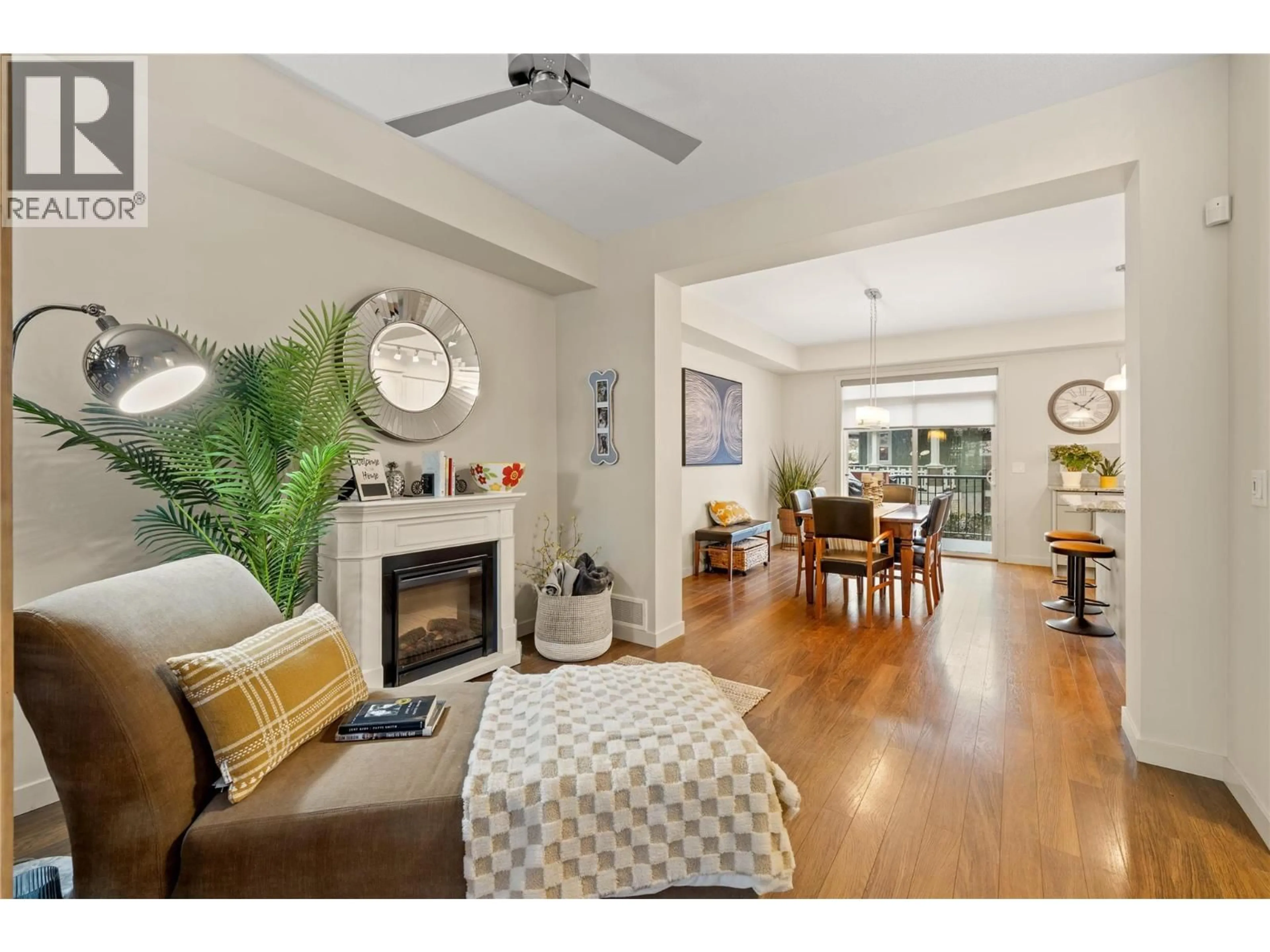 Living room with furniture, unknown for 5451 SOUTH PERIMETER WAY, Kelowna British Columbia V1W5H9