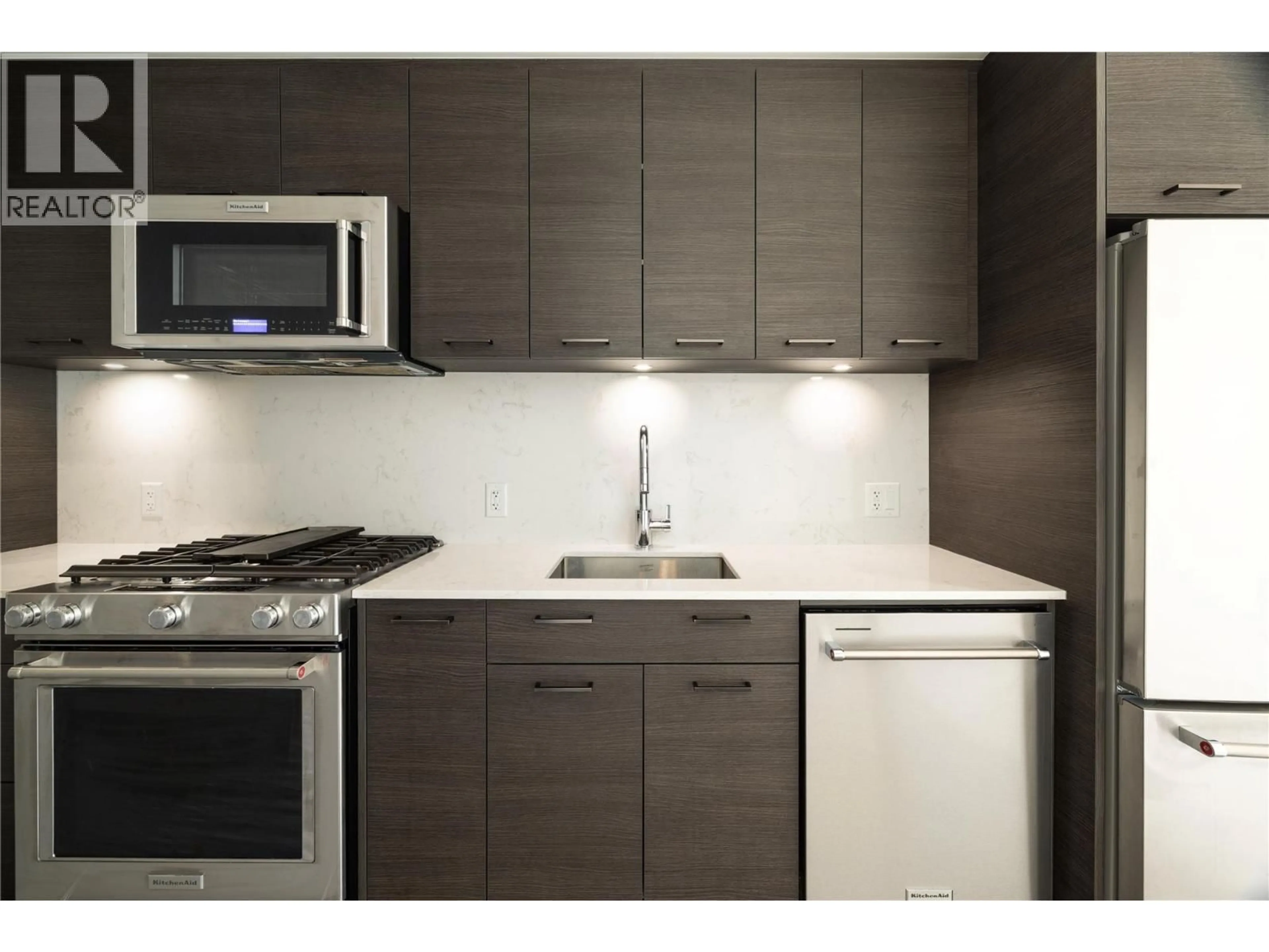 Standard kitchen, unknown for 903 - 1181 SUNSET DRIVE, Kelowna British Columbia V1Y0J4