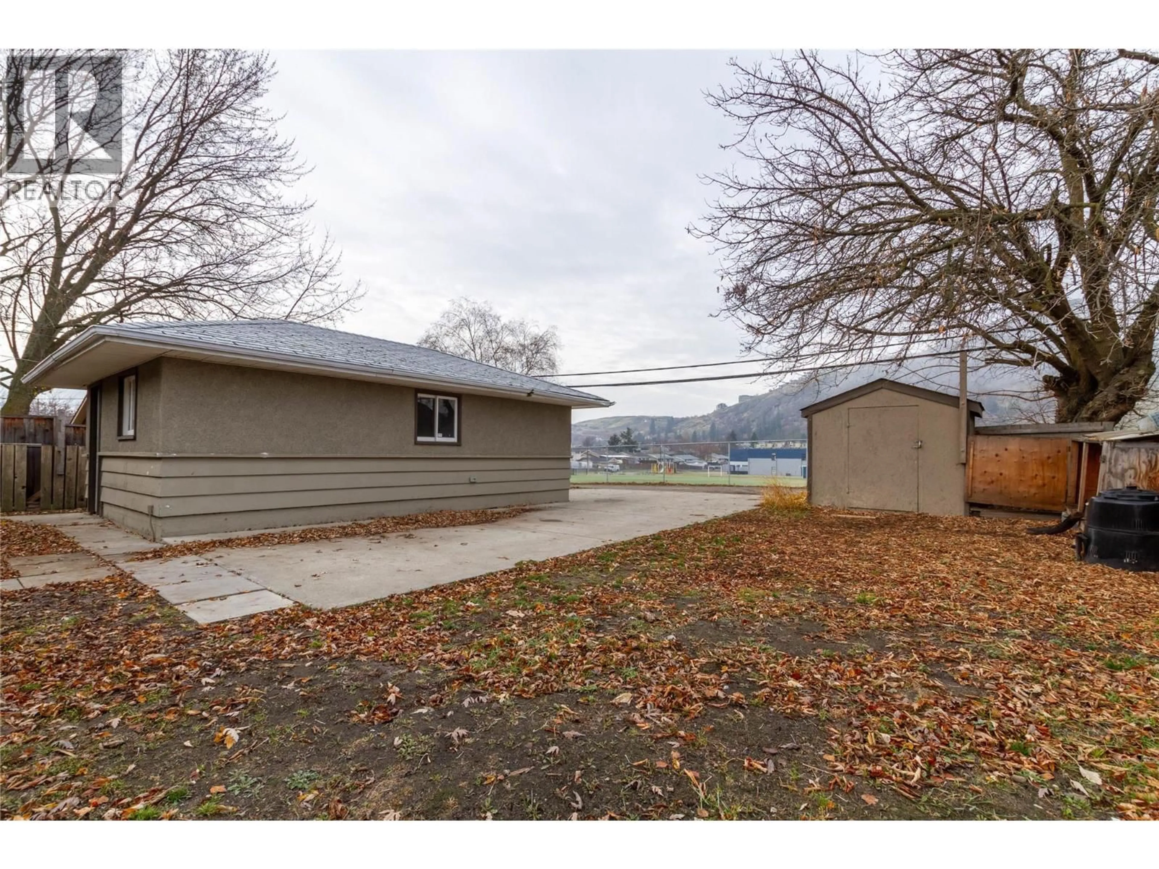 A pic from outside/outdoor area/front of a property/back of a property/a pic from drone, unknown for 4214 34 STREET, Vernon British Columbia V1T5Y4