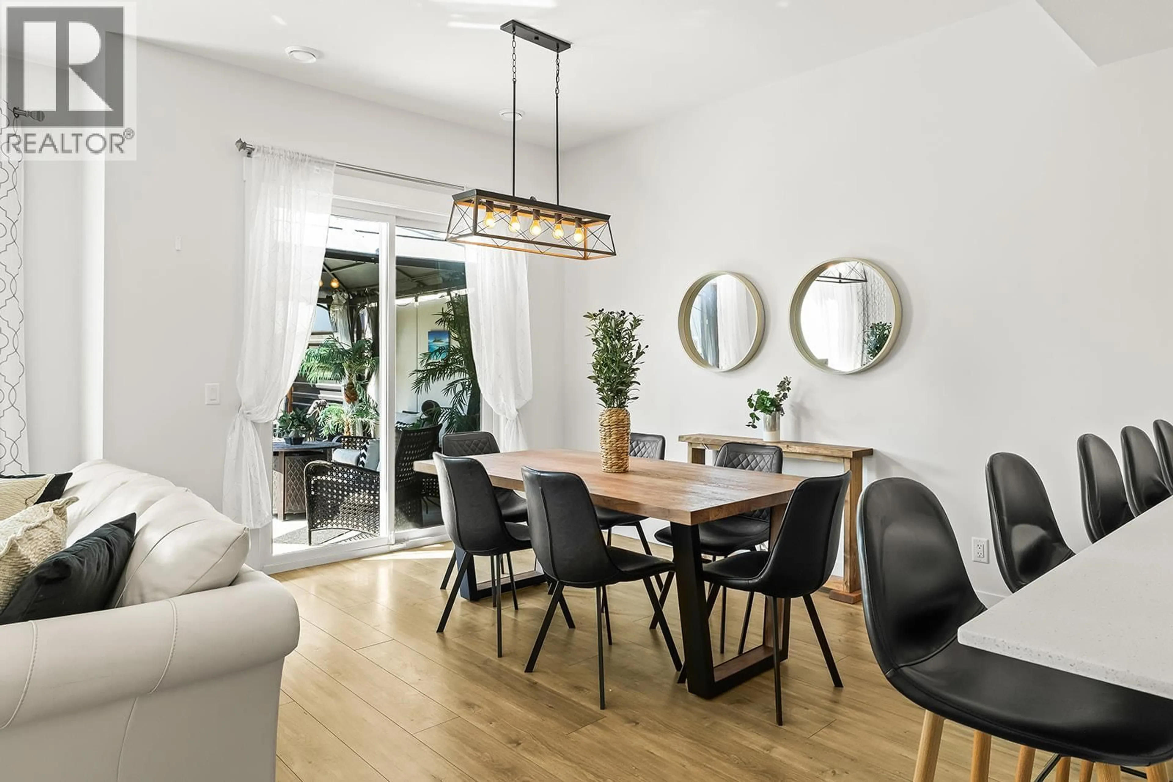 Dining room, unknown for 136 SUMMERHILL PLACE, Kelowna British Columbia V1V1T6