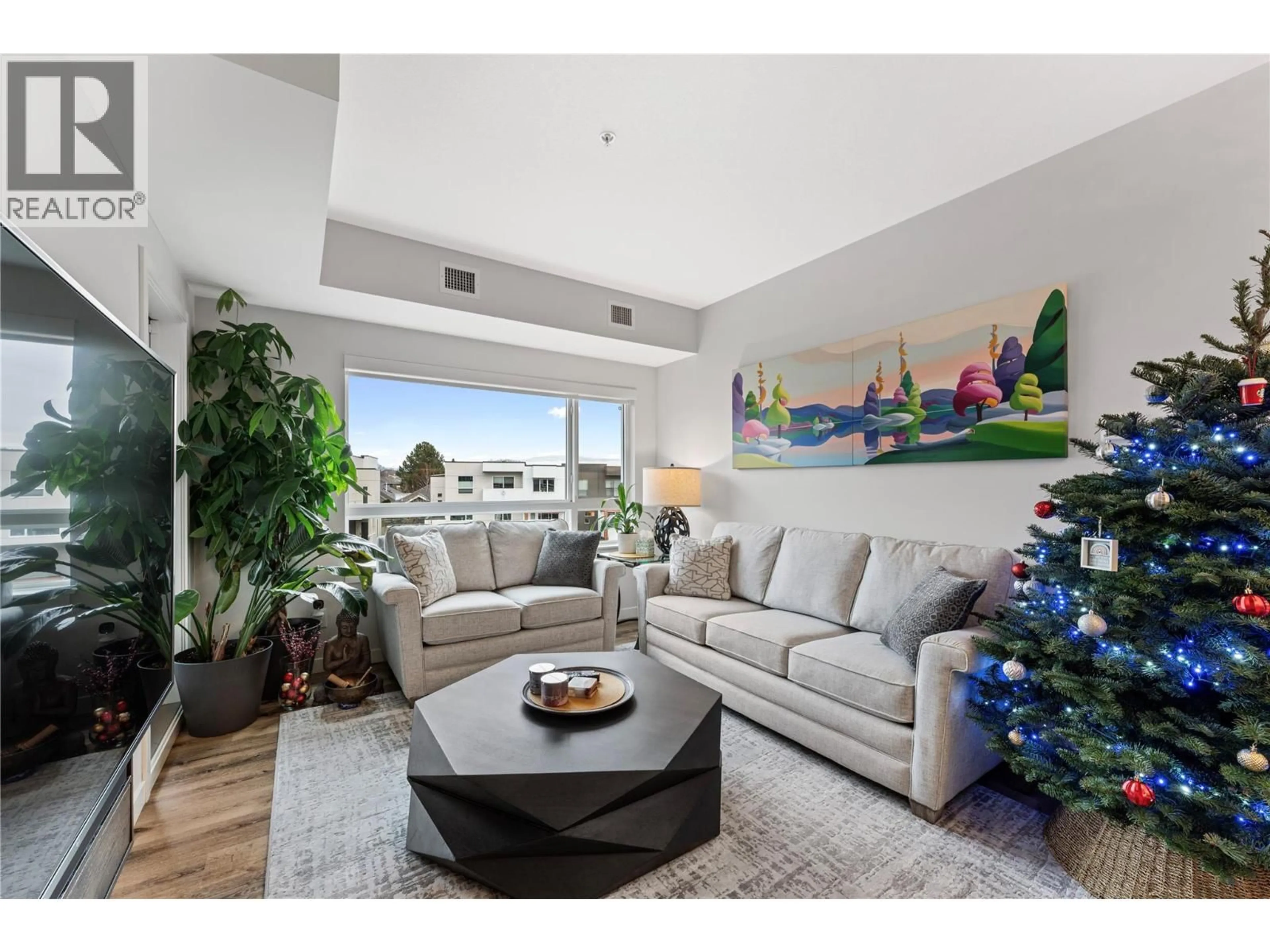 Living room with furniture, unknown for 300 - 722 VALLEY ROAD, Kelowna British Columbia V1V0E2