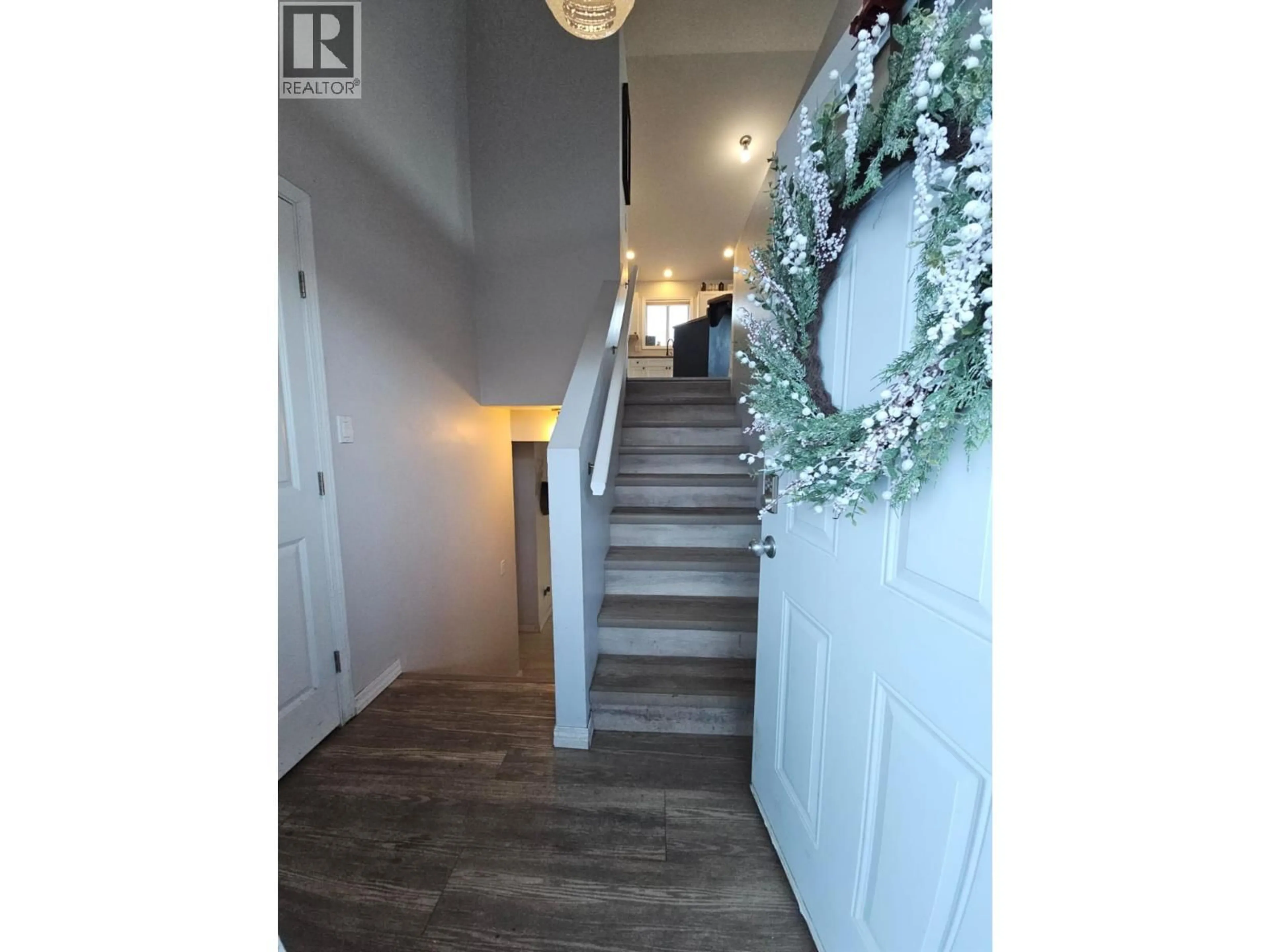 Indoor entryway for 5200 41 STREET NORTHEAST, Chetwynd British Columbia V0C1J0