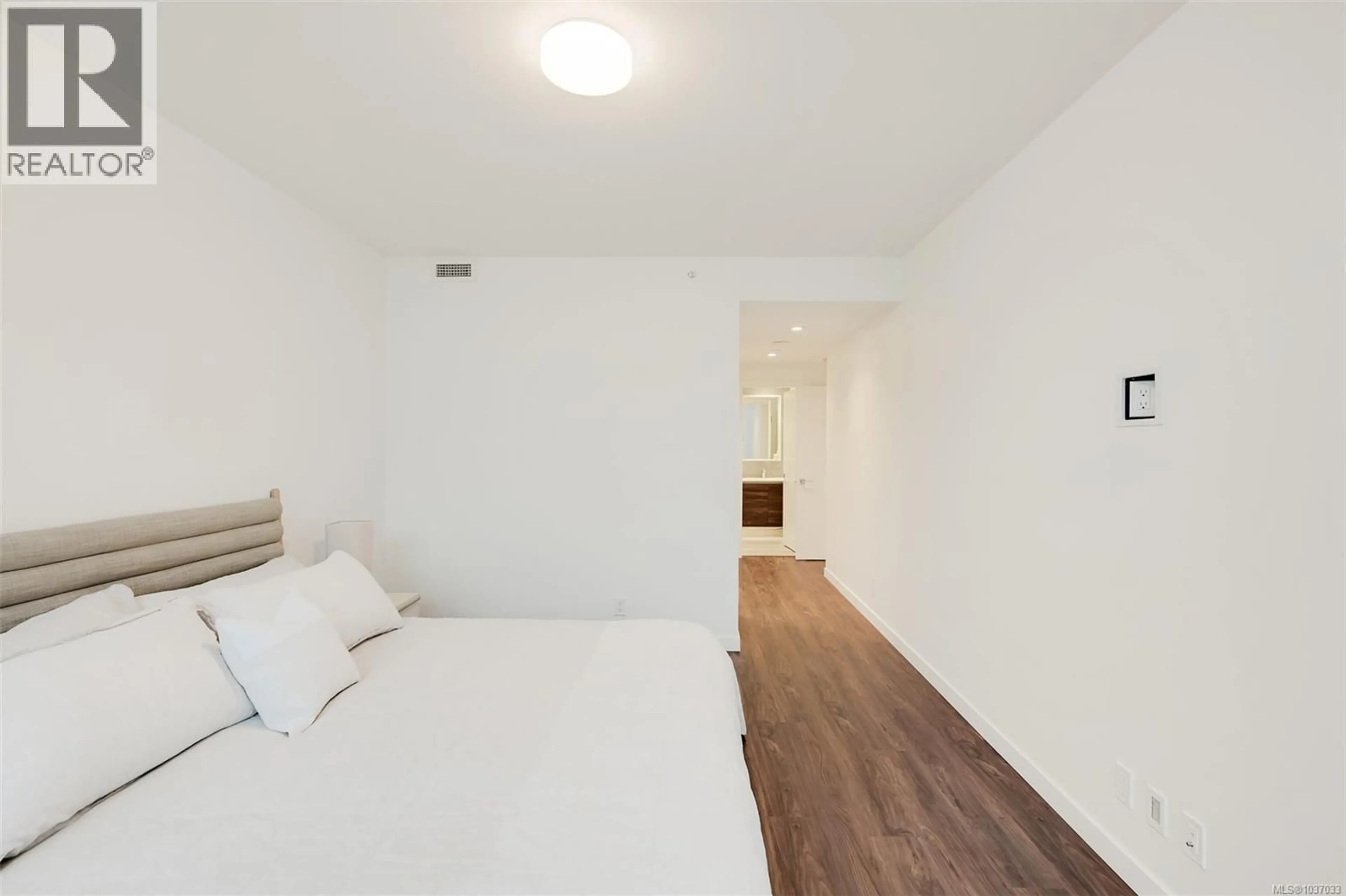 A pic of a room for 204 - 363 TYEE ROAD, Victoria British Columbia V9A0B5