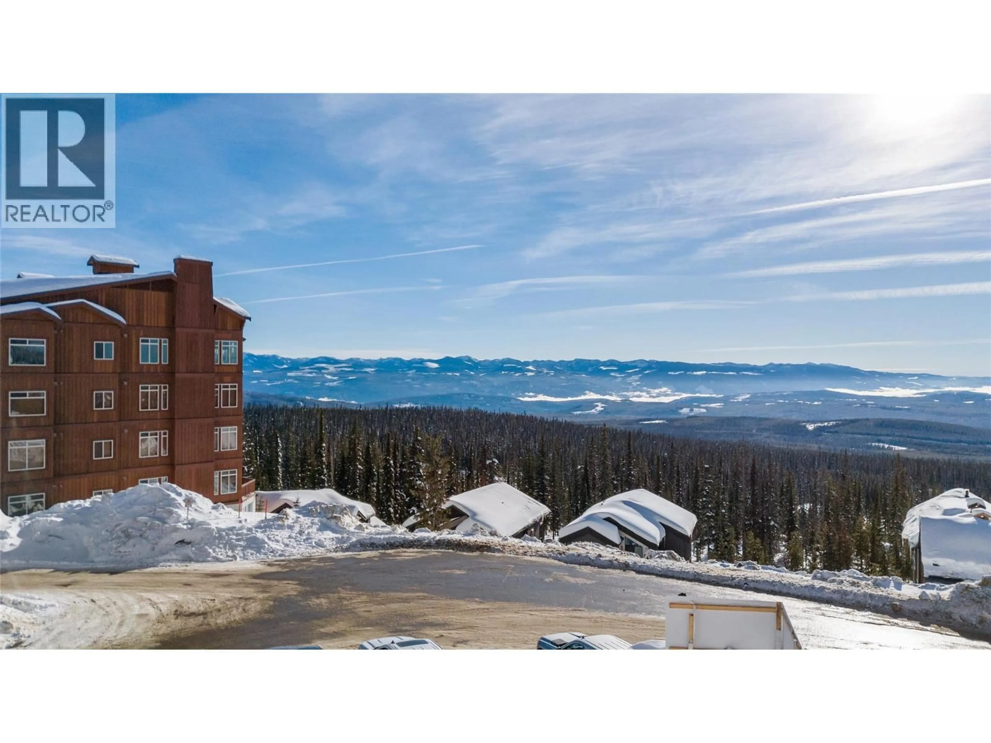 A pic from outside/outdoor area/front of a property/back of a property/a pic from drone, mountain view for 88 - 255 FEATHERTOP WAY, Big White British Columbia V1P1T4