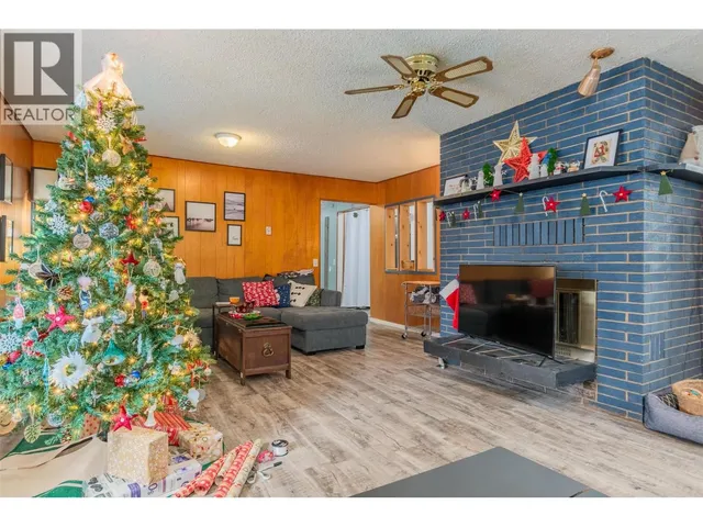 701 10TH AVENUE, Castlegar 4