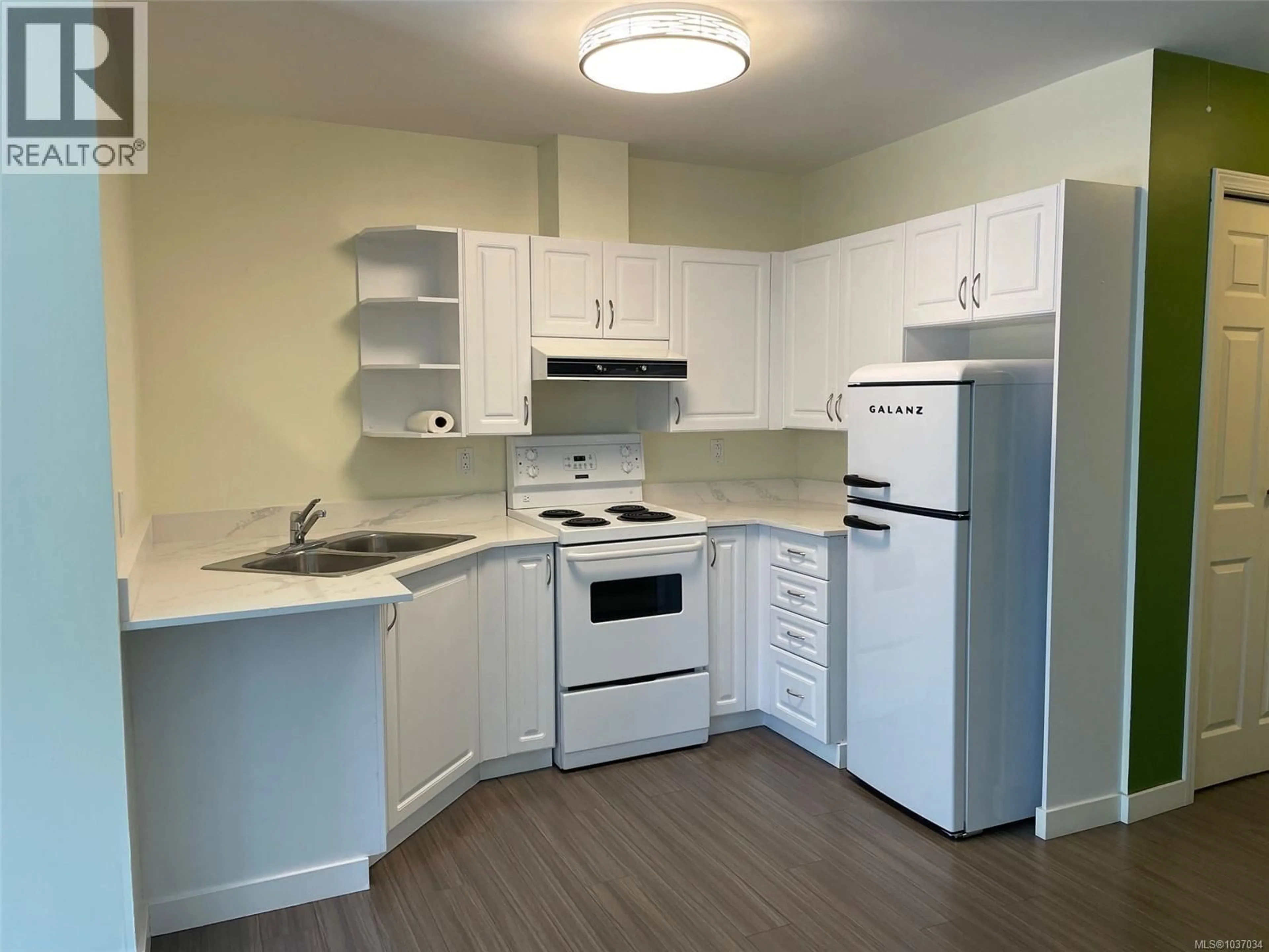 Unknown for 206 - 1070 SOUTHGATE STREET, Victoria British Columbia V8V2Z2