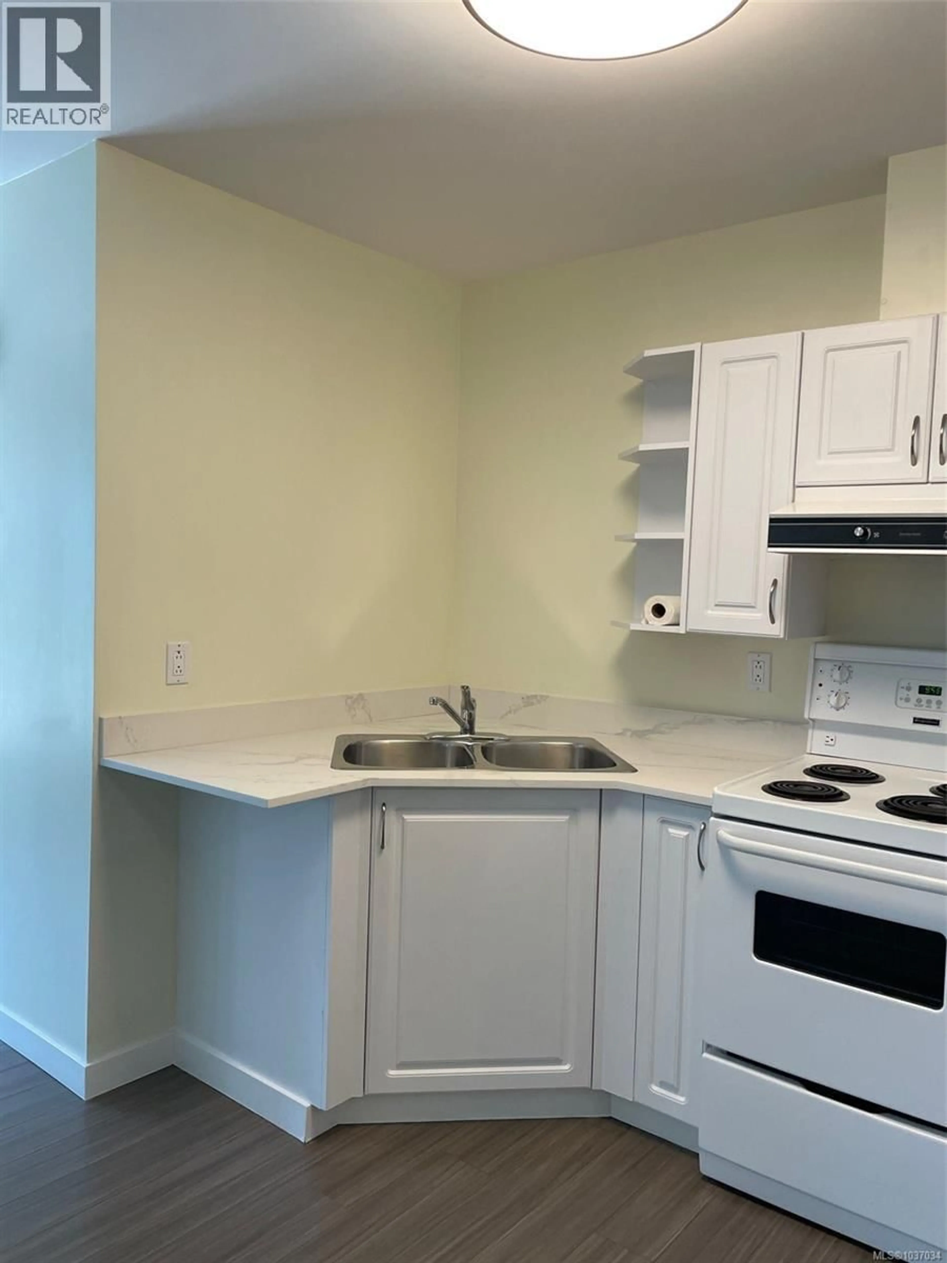 Unknown for 206 - 1070 SOUTHGATE STREET, Victoria British Columbia V8V2Z2