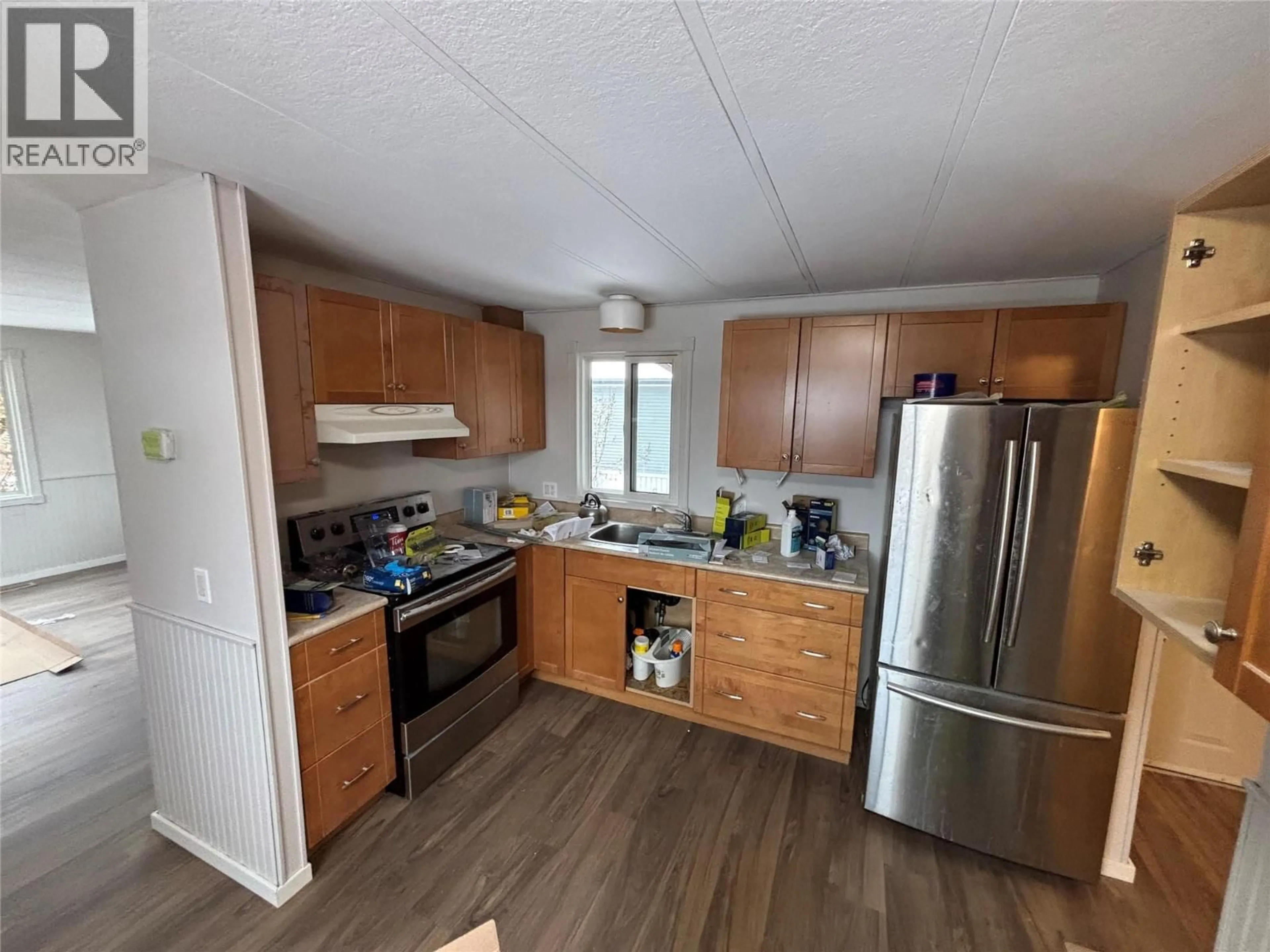 Standard kitchen, wood/laminate floor for B6 - 446 LUMBY MABEL LAKE ROAD, Lumby British Columbia V0E2G5