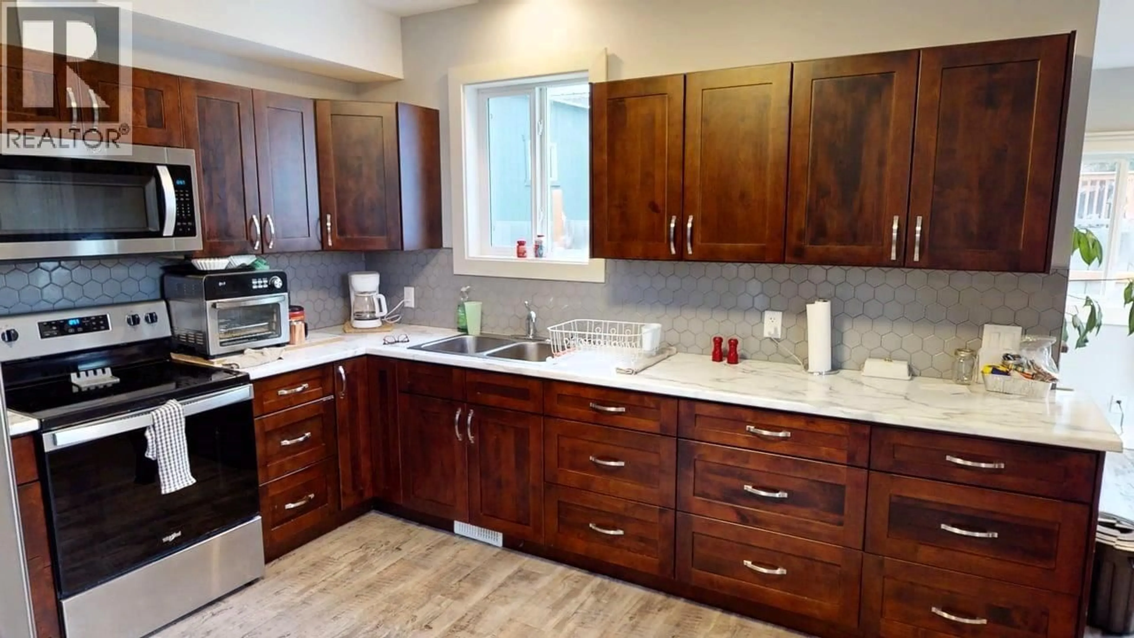 Standard kitchen, unknown for 1704 SECOND AVENUE, Rossland British Columbia V0G1Y0