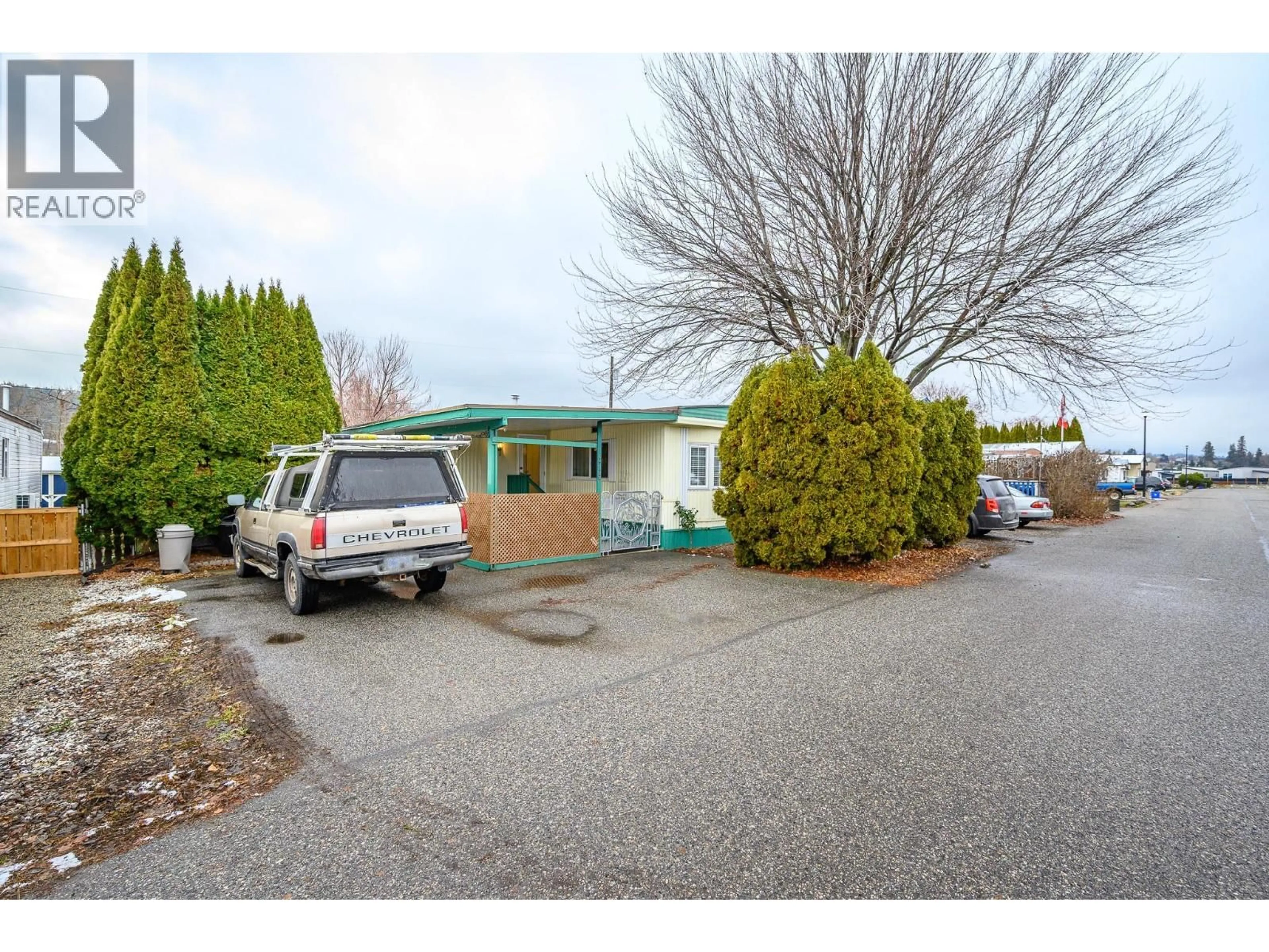 Unknown for 64 - 720 COMMONWEALTH ROAD, Kelowna British Columbia V4V1R6