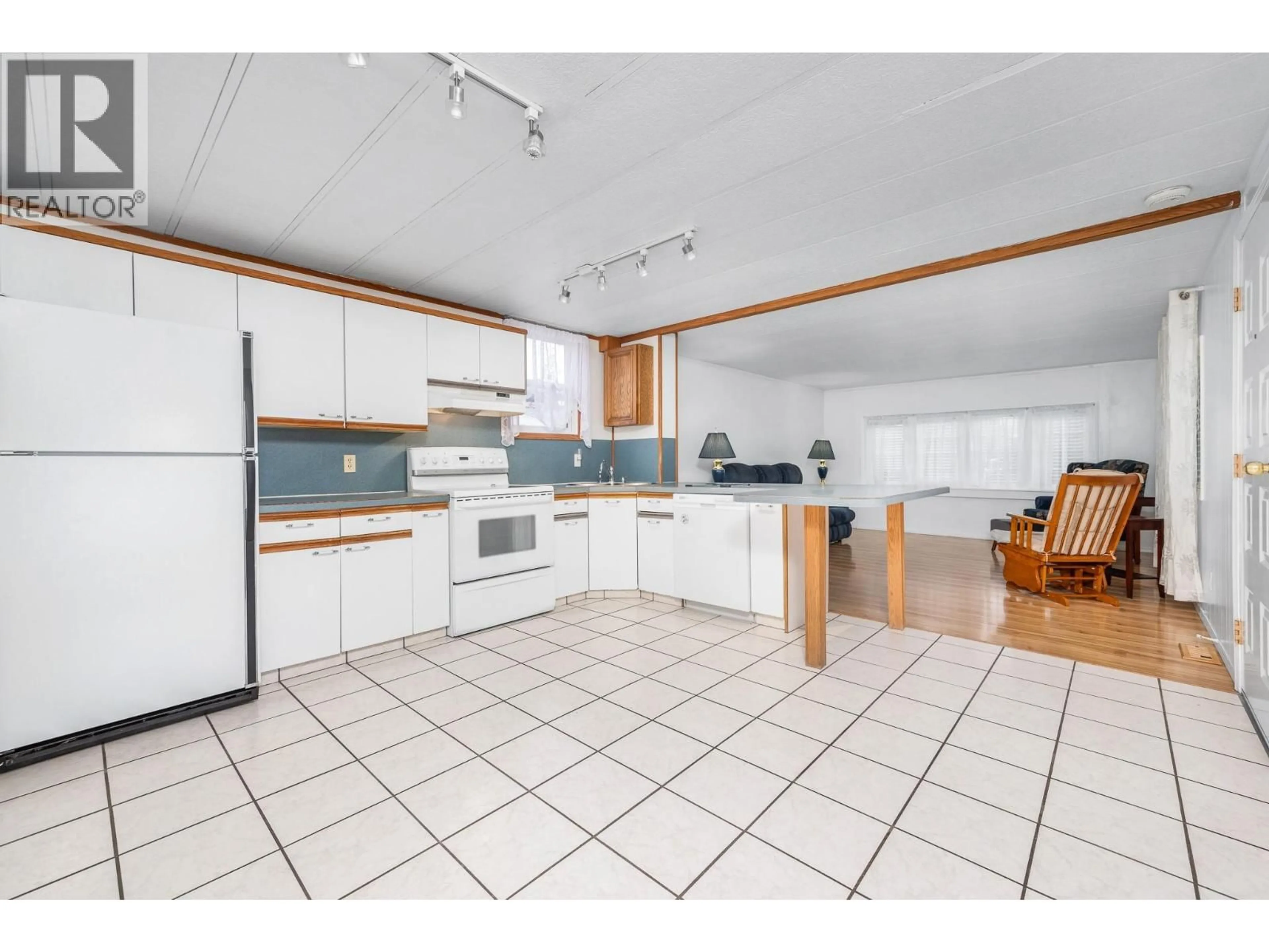 Unknown for 64 - 720 COMMONWEALTH ROAD, Kelowna British Columbia V4V1R6