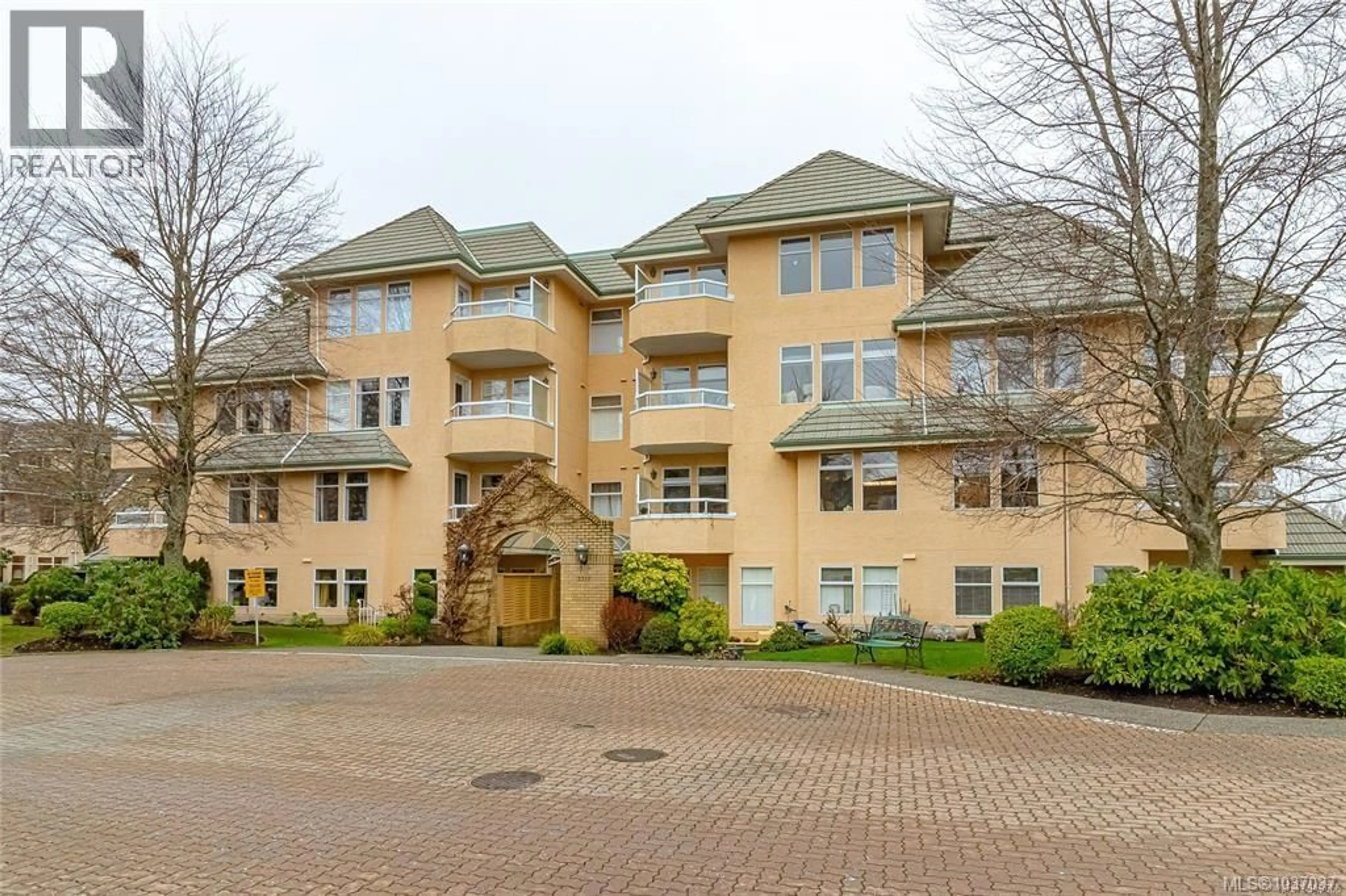 Unknown for 201 - 2311 MILLS ROAD, Sidney British Columbia V8L2C3