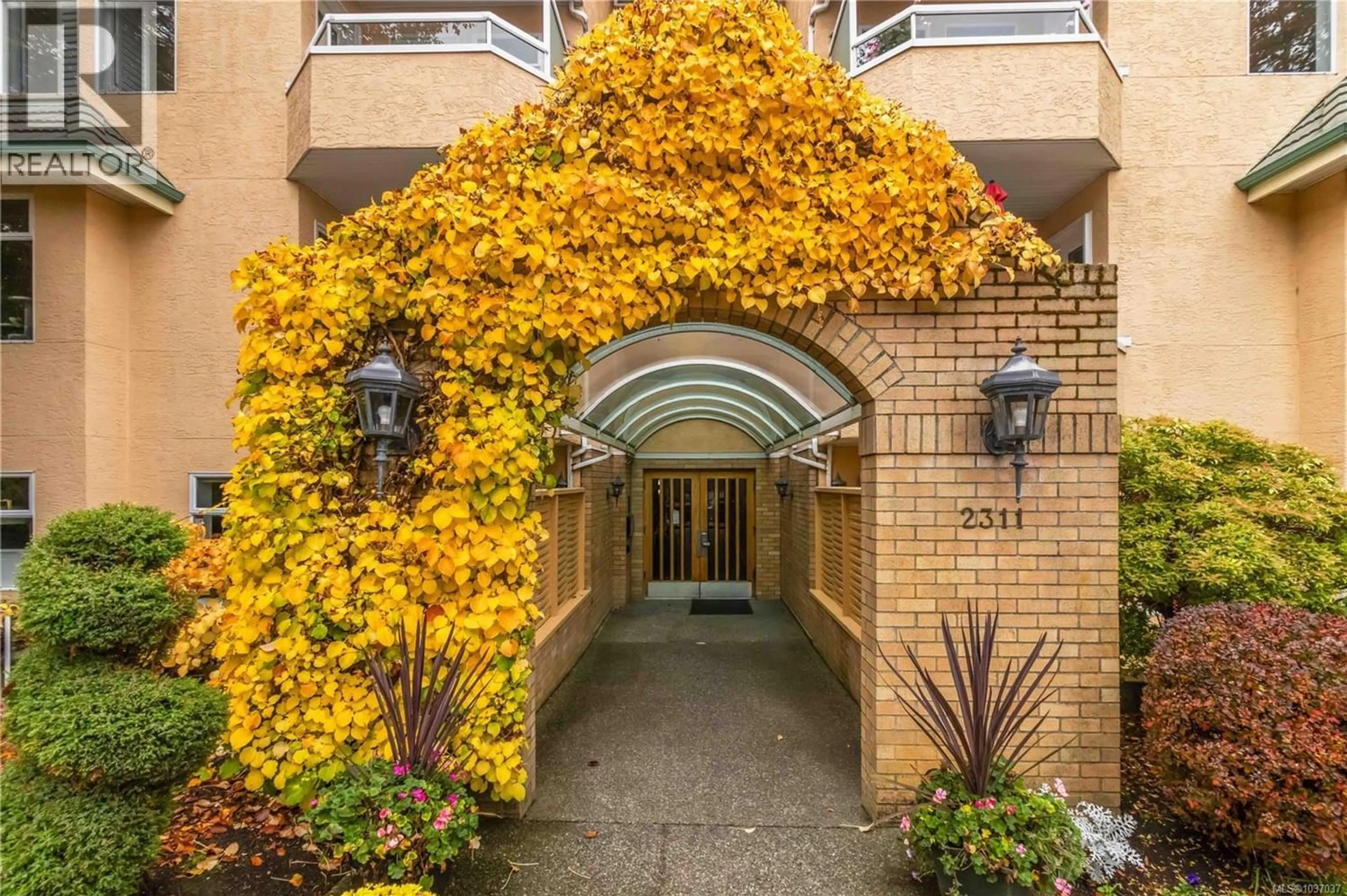 Unknown for 201 - 2311 MILLS ROAD, Sidney British Columbia V8L2C3