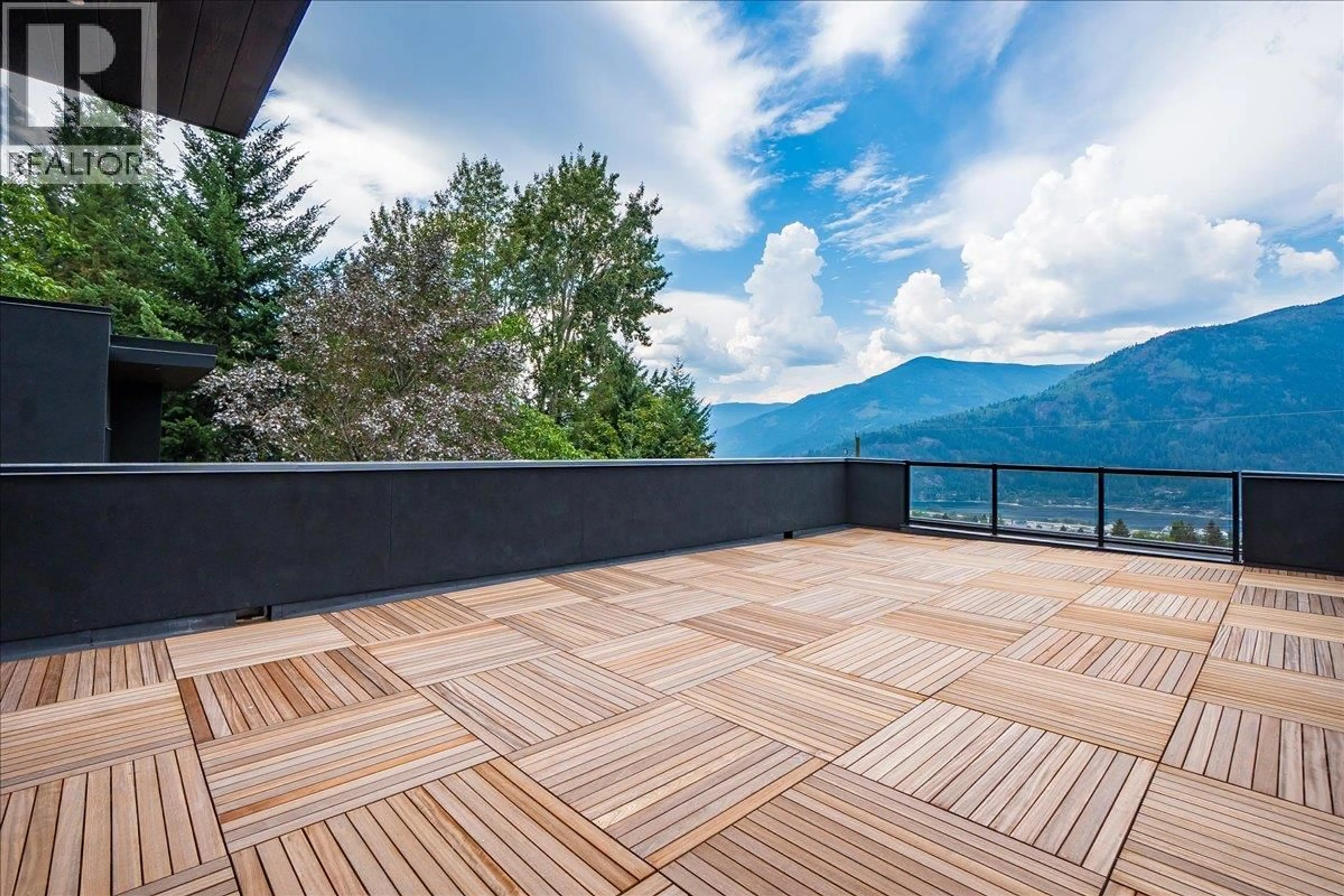 Patio, water/lake/river/ocean view for C-620 RICHARDS STREET, Nelson British Columbia V1L5K5