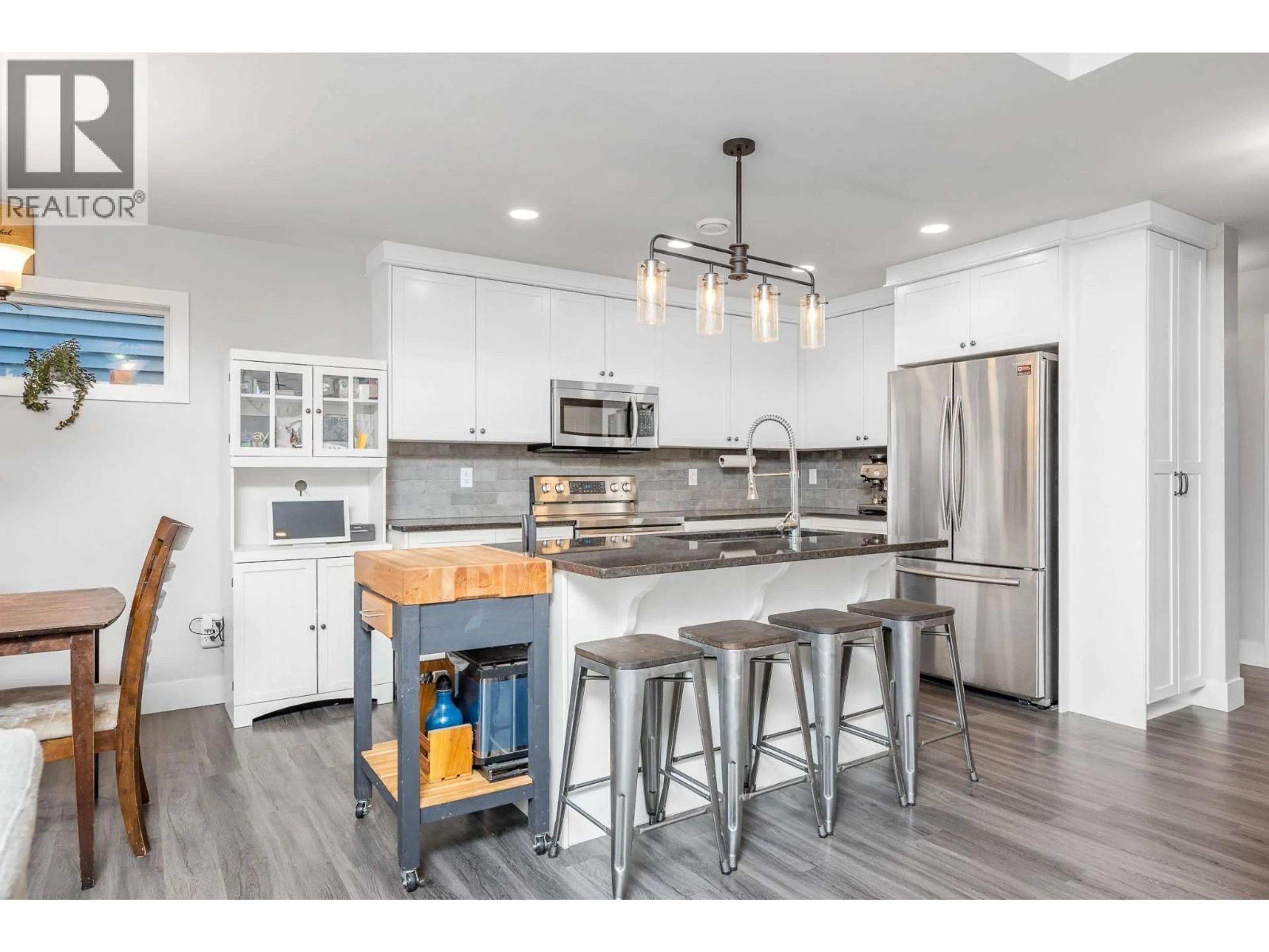 Open concept kitchen, unknown for 16 - 6635 TRONSON ROAD, Vernon British Columbia V1H2K4