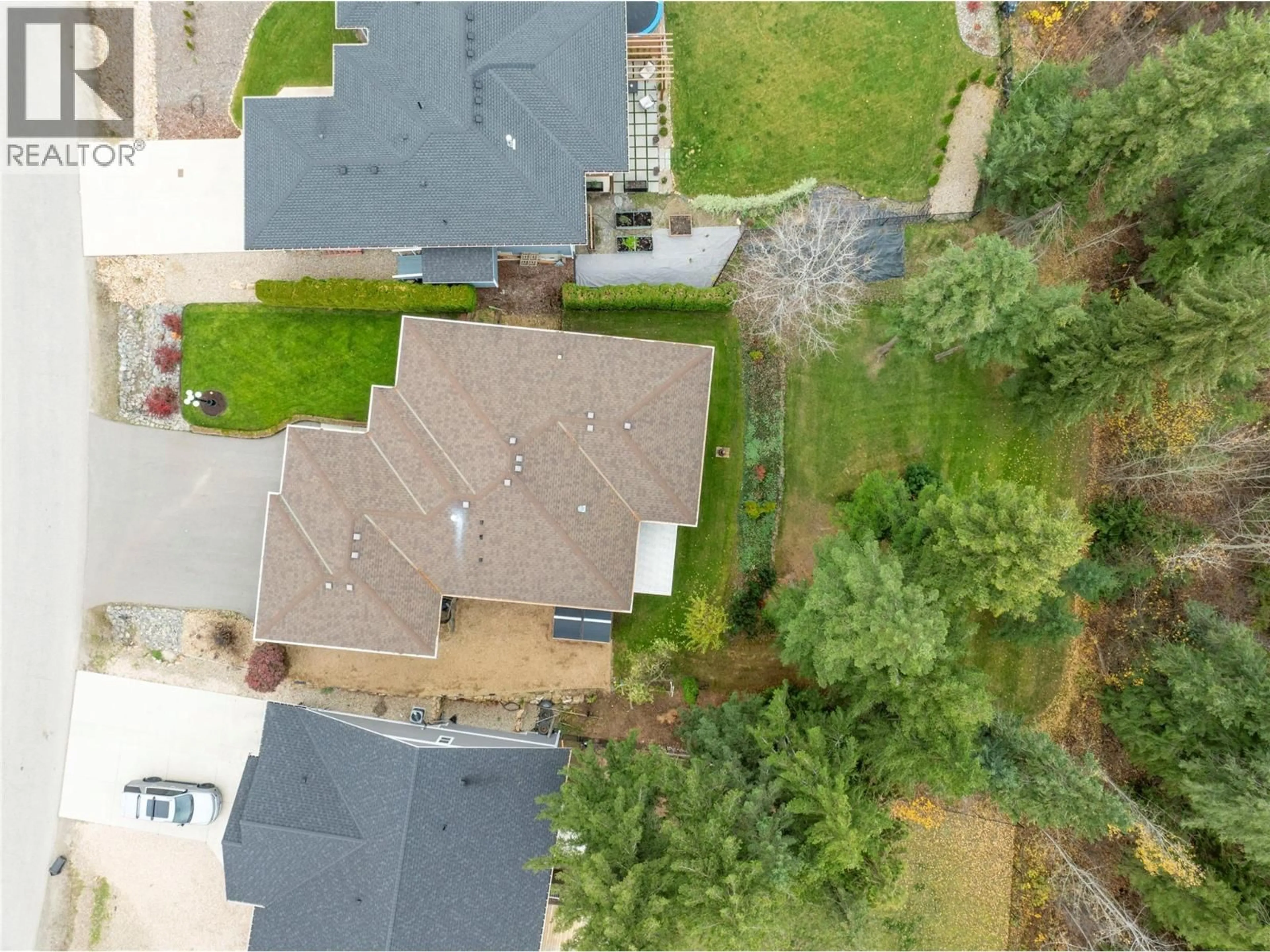 A pic from outside/outdoor area/front of a property/back of a property/a pic from drone, street for 2743 GOLF COURSE DRIVE, Blind Bay British Columbia V0E1H2