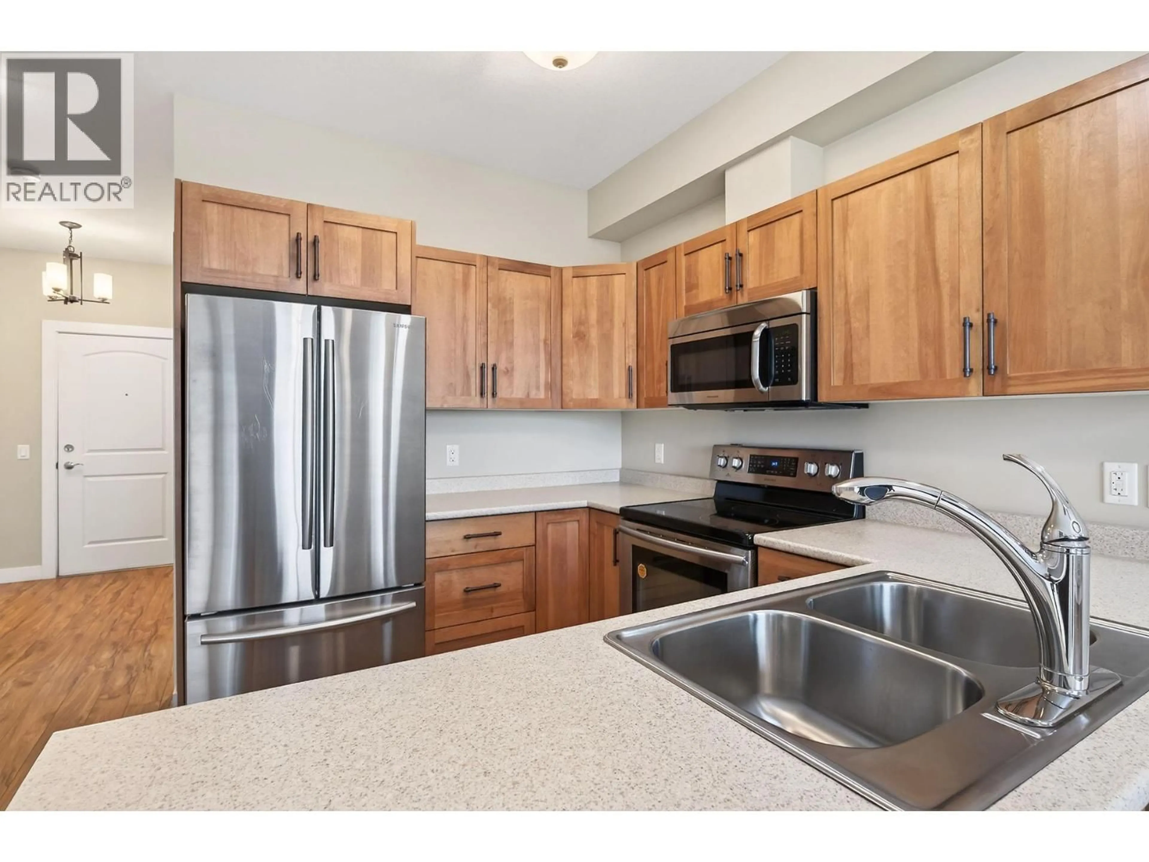 Standard kitchen, unknown for 424 - 755 MAYFAIR STREET, Kamloops British Columbia V2B5L7