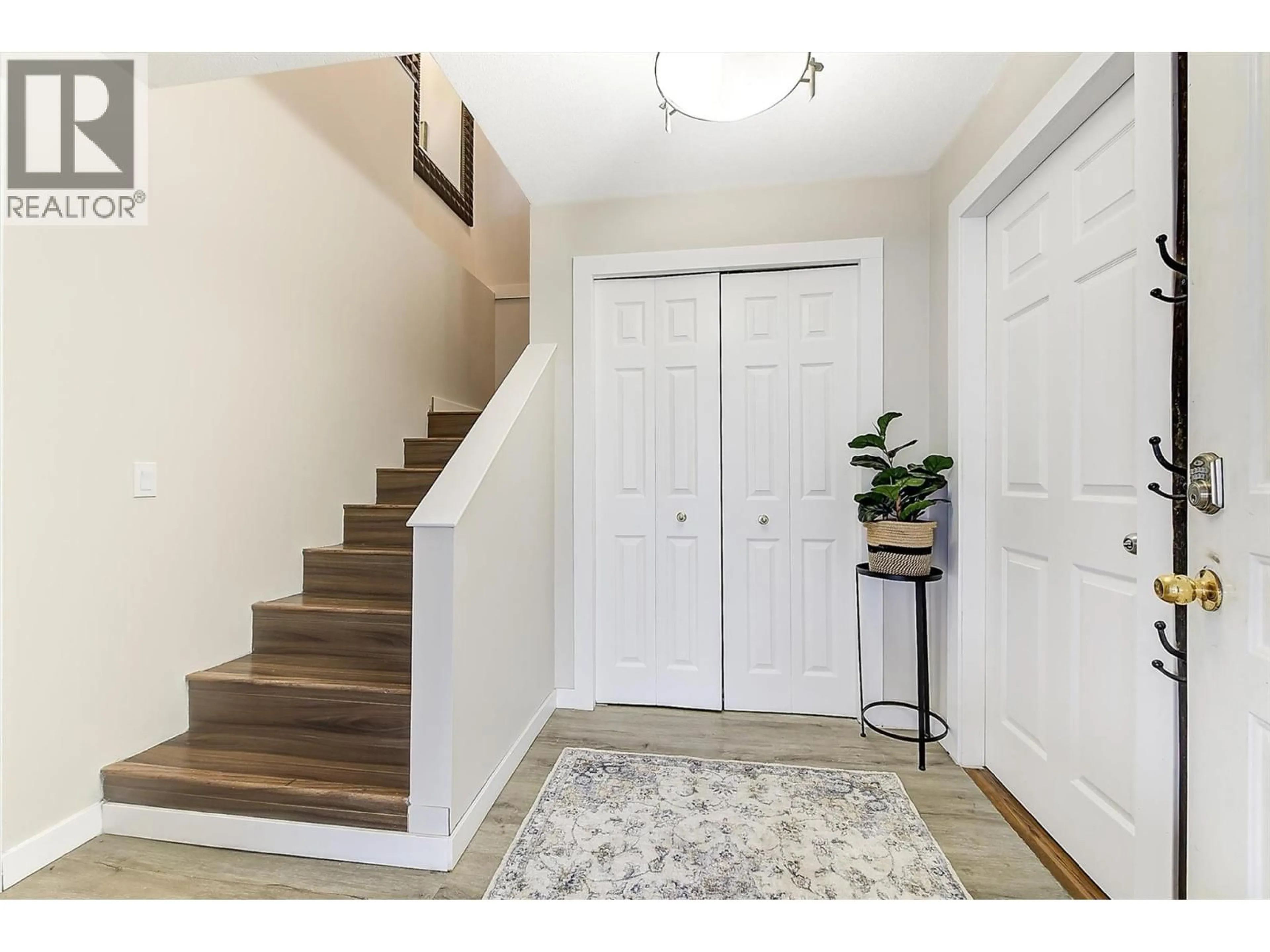 Indoor entryway for 1111 - 2440 OLD OKANAGAN HIGHWAY, West Kelowna British Columbia V4T1X6