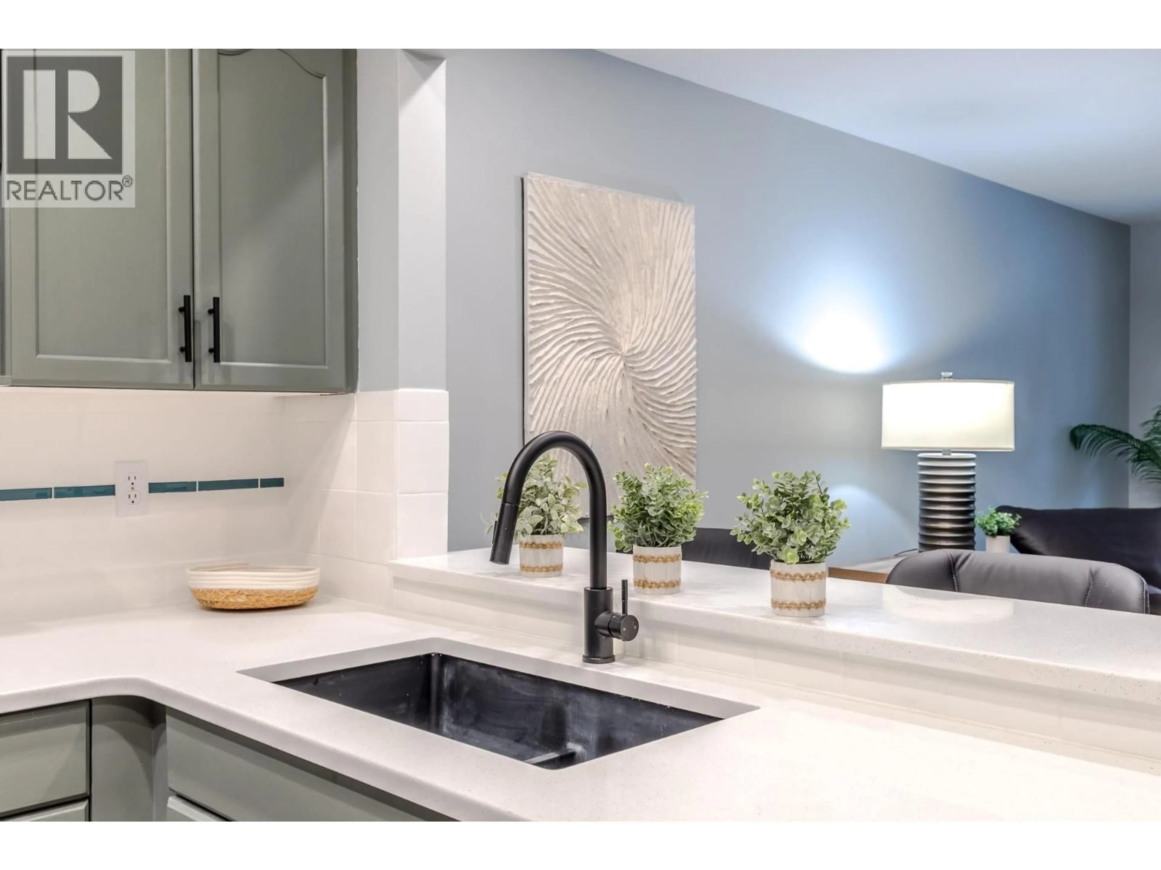 Contemporary kitchen, ceramic/tile floor for 103 - 2401 SOUTH MAIN STREET, Penticton British Columbia V2A5J1