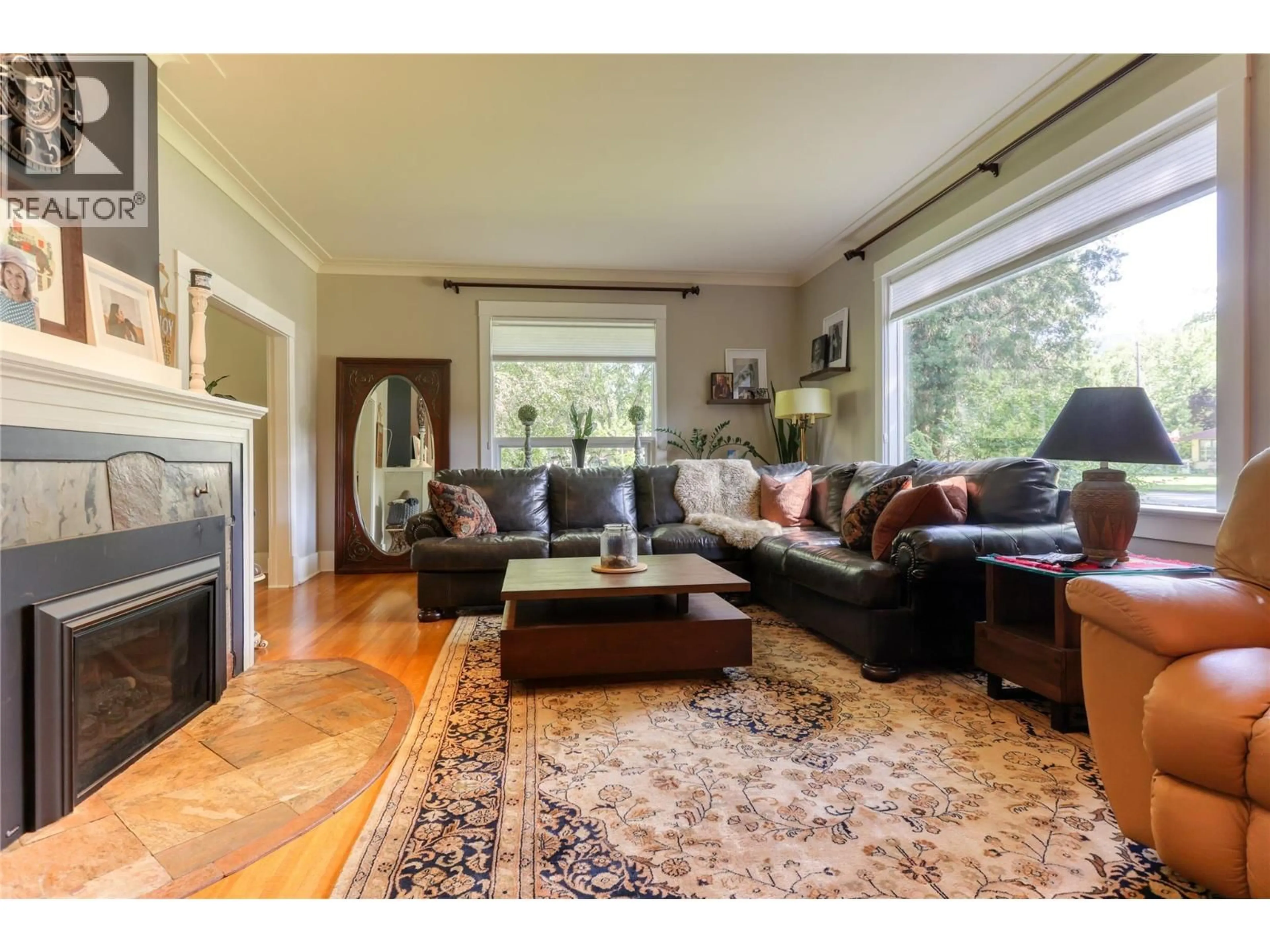 Living room with furniture, unknown for 208 RITCHIE AVENUE, Trail British Columbia V1R1H2
