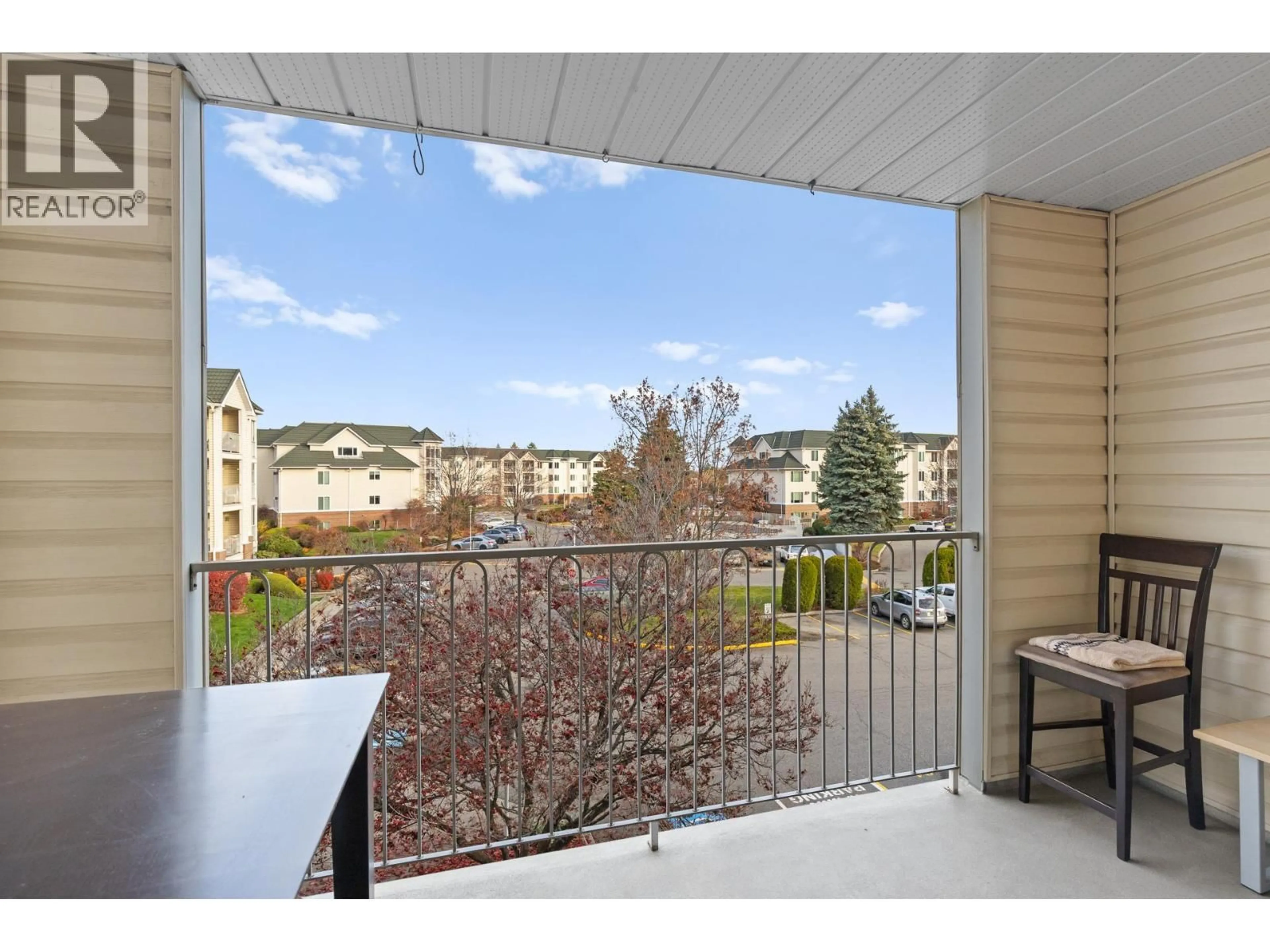 Balcony in the apartment, water/lake/river/ocean view for 308 - 3163 RICHTER STREET, Kelowna British Columbia V1W3R4