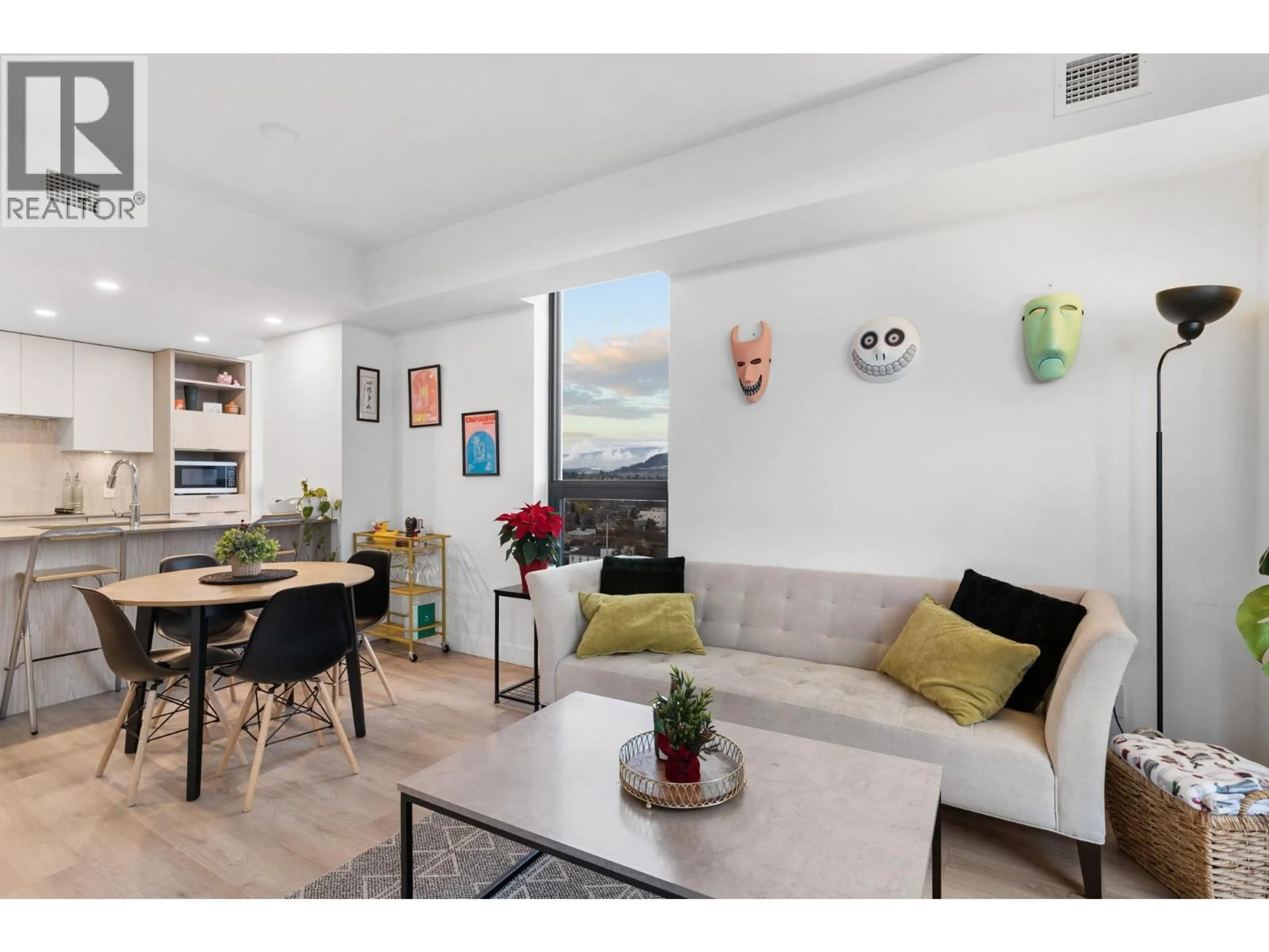 Living room with furniture, unknown for 1005 - 1488 BERTRAM STREET, Kelowna British Columbia V1Y0M6