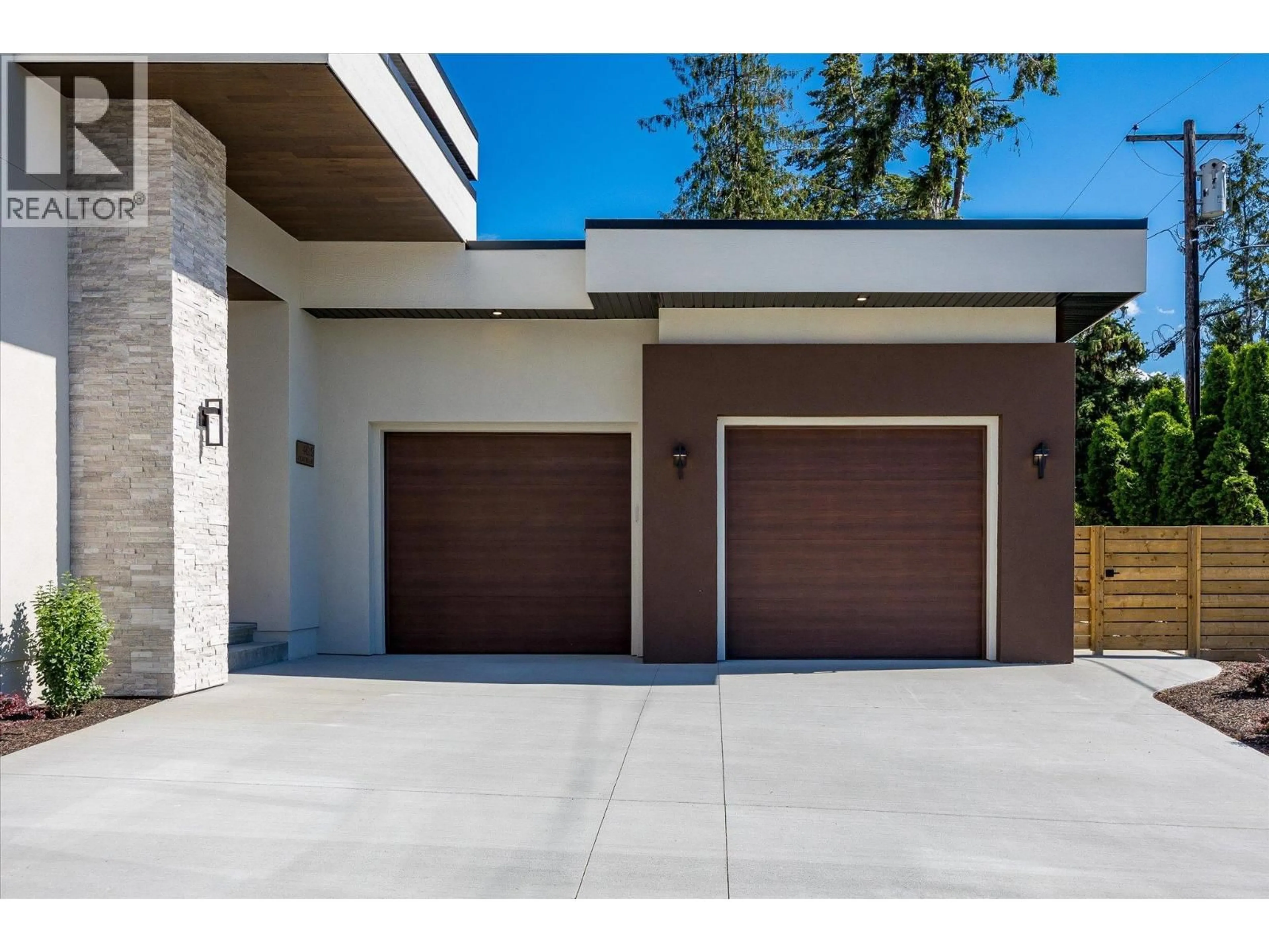Indoor garage for 4619 FORDHAM ROAD, Kelowna British Columbia V1W1P1