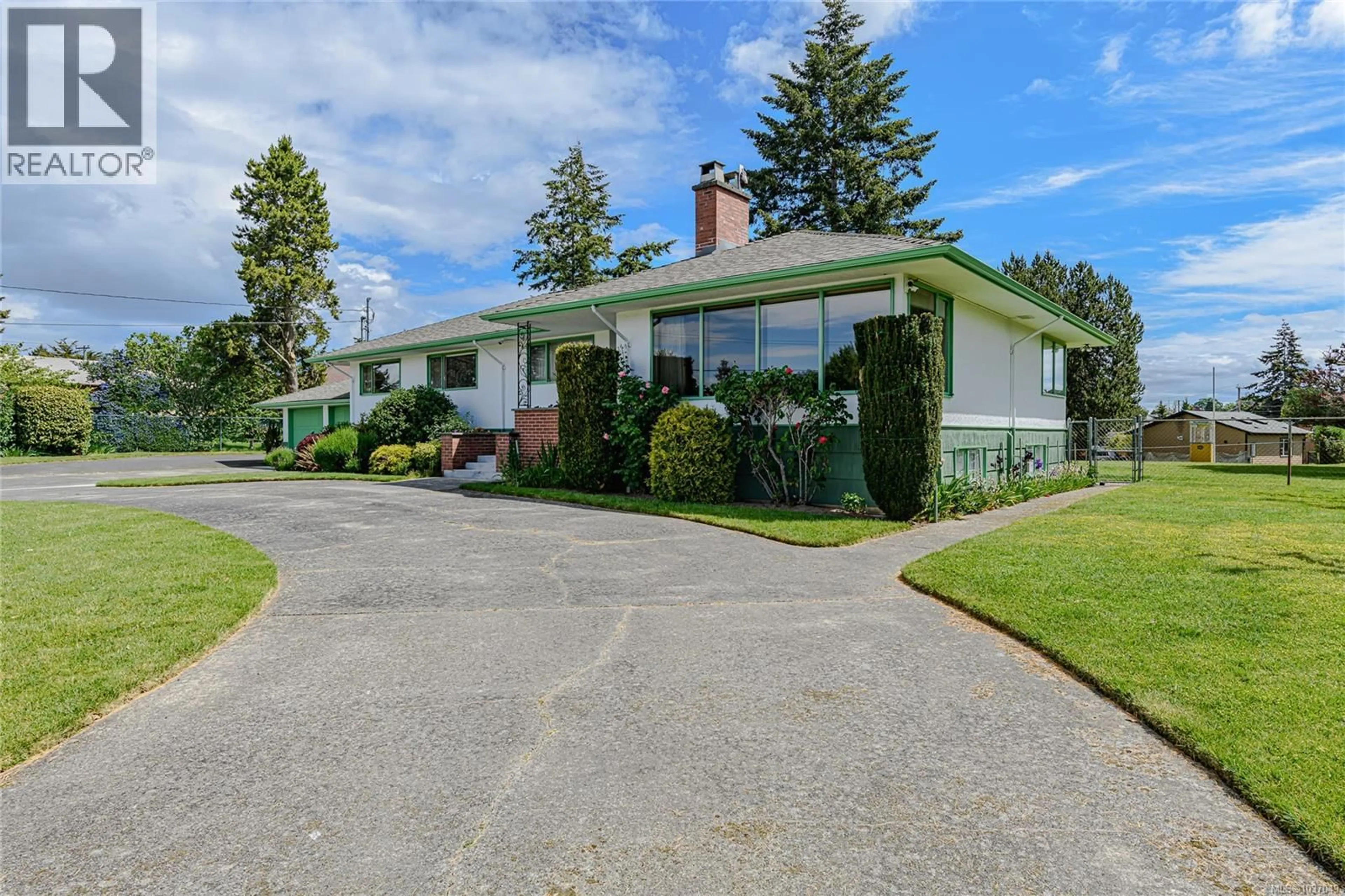 Unknown for 3785 RAYMOND STREET SOUTH, Saanich British Columbia V8Z4K2