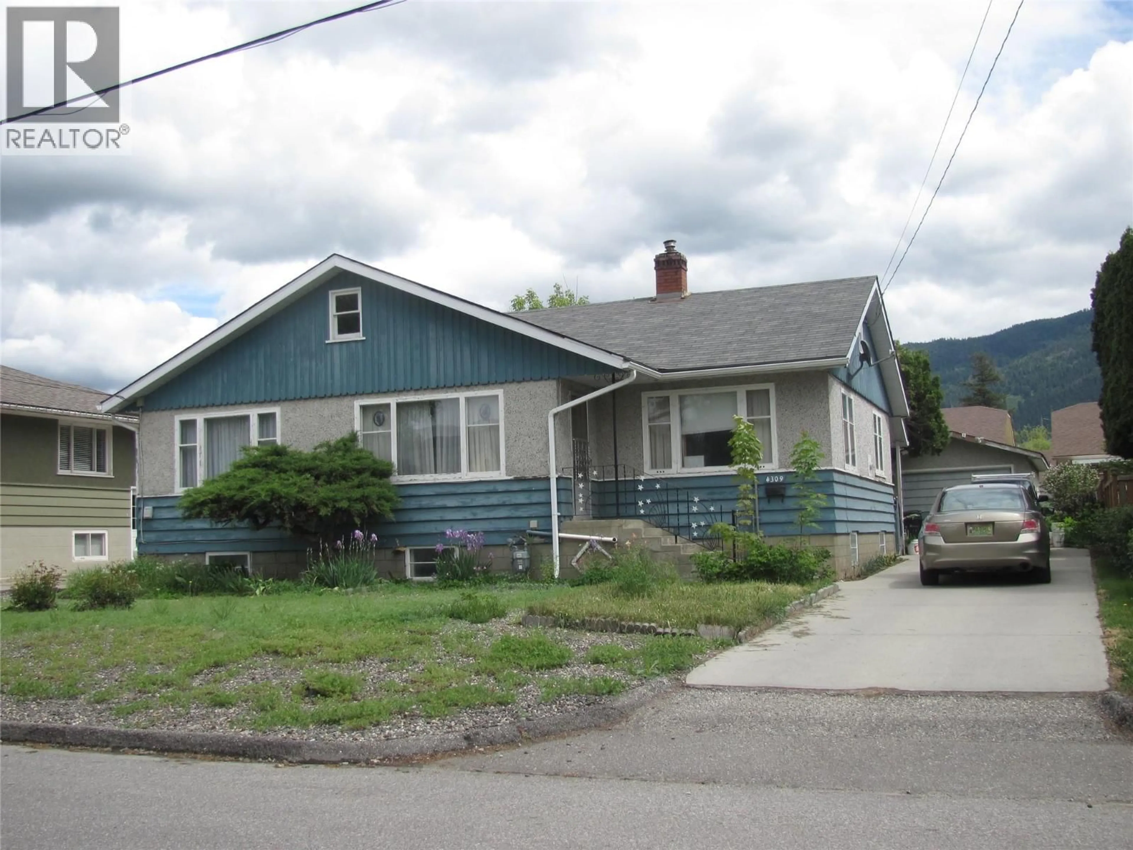 Home with vinyl exterior material, street for 4309 22 STREET, Vernon British Columbia V1T4J3