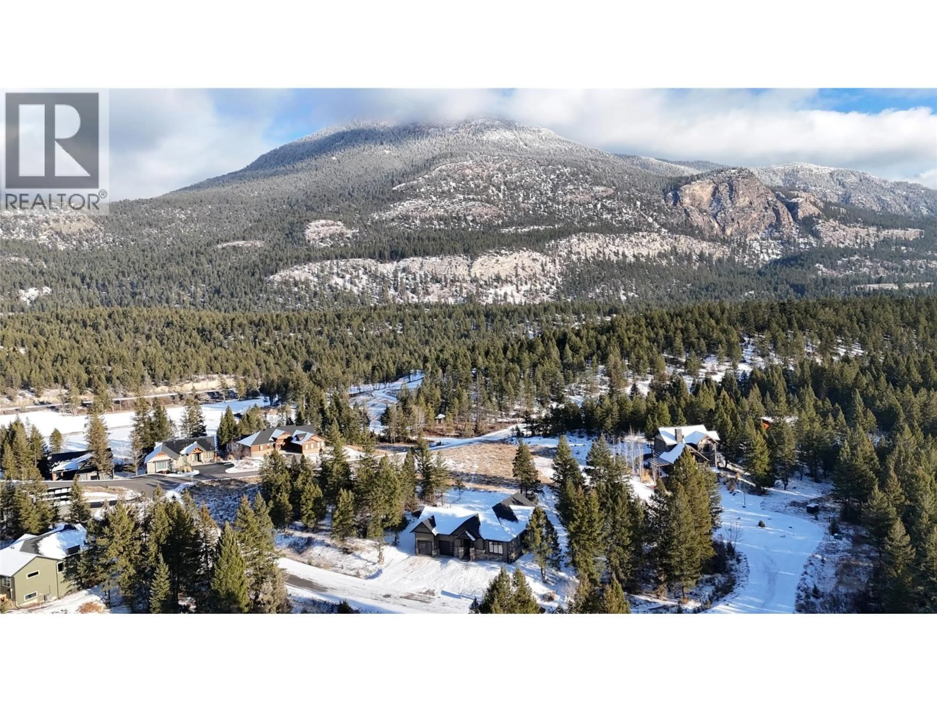 A pic from outside/outdoor area/front of a property/back of a property/a pic from drone, mountain view for 5072 BERLAND BEND, Windermere British Columbia V0A1K3