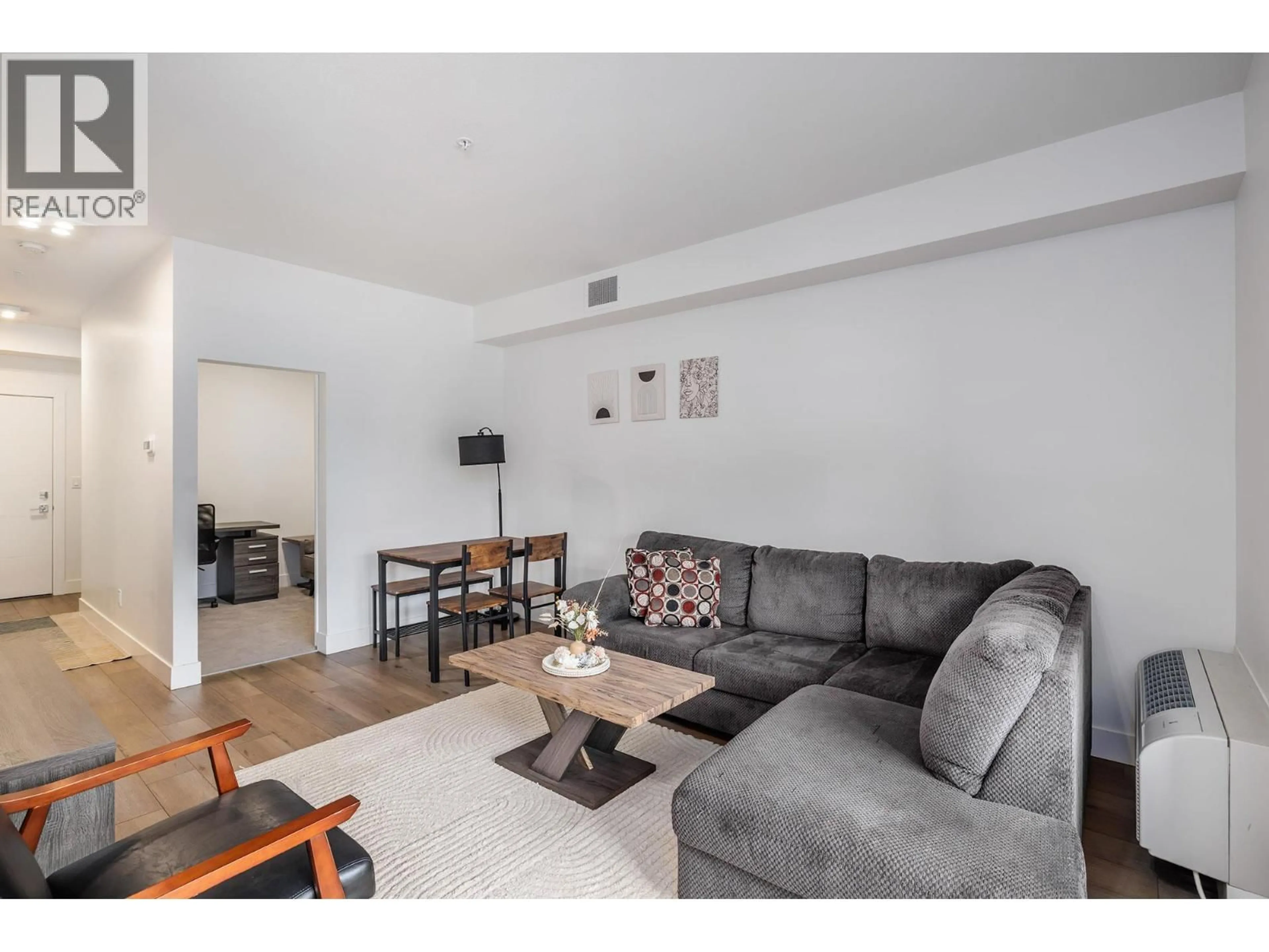 Living room with furniture, unknown for 303 - 3642 MISSION SPRINGS DRIVE, Kelowna British Columbia V1W0E1