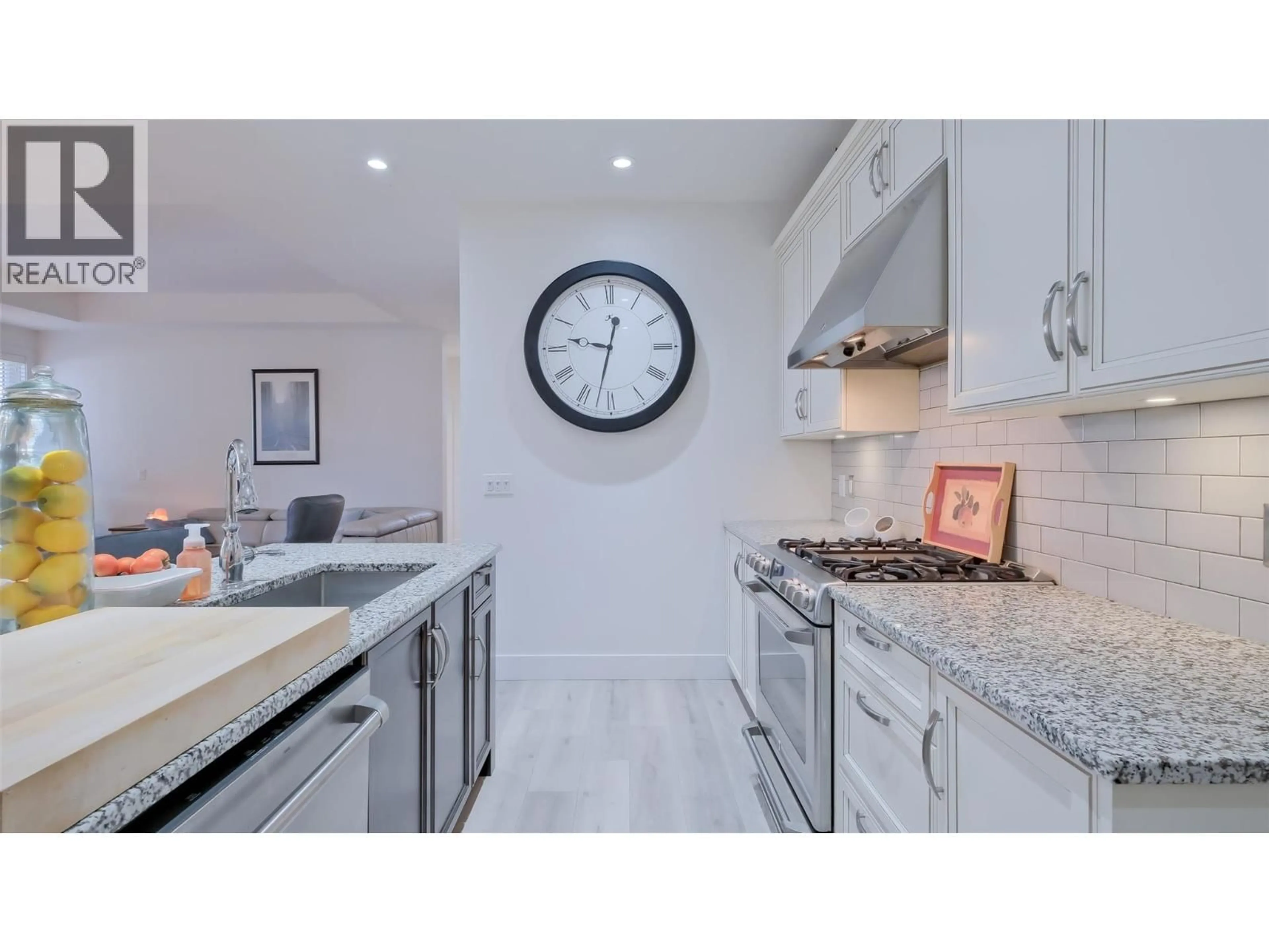 Open concept kitchen, ceramic/tile floor for 47 - 1960 KLO ROAD, Kelowna British Columbia V1W5L2