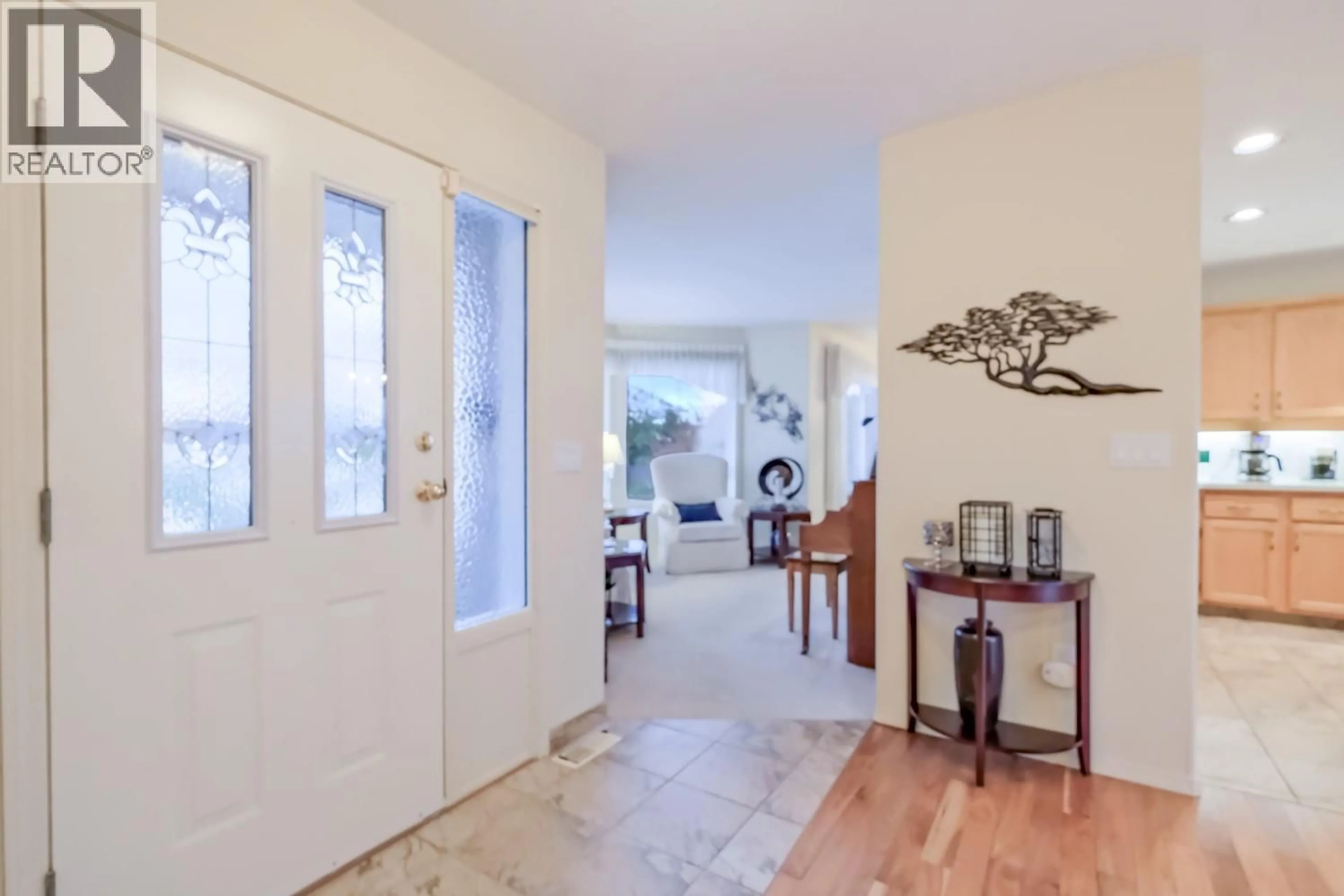 Indoor entryway for 459 RIDGE PLACE, Penticton British Columbia V2A8N7