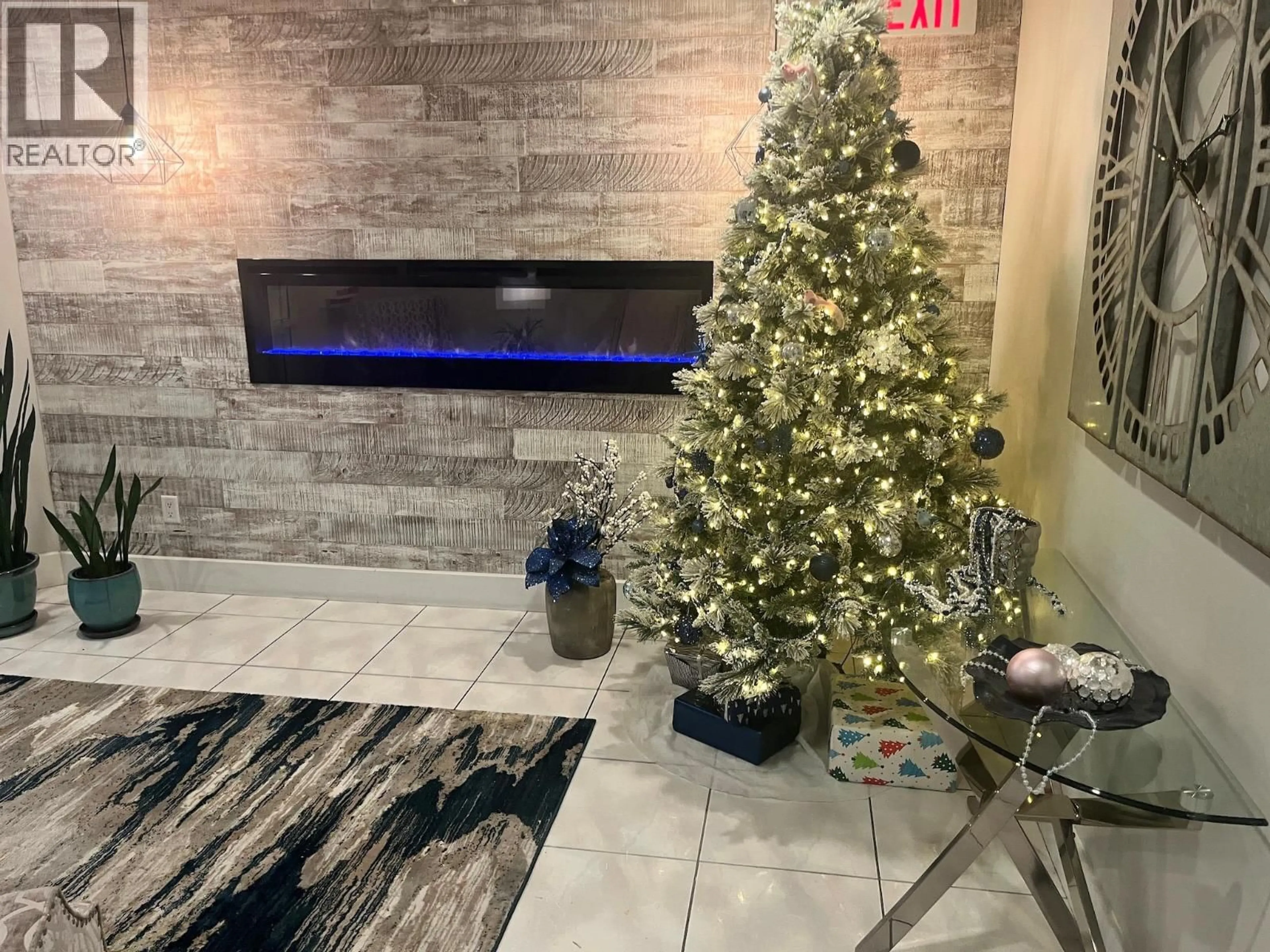 Lobby for 401 - 3221 CENTENNIAL DRIVE, Vernon British Columbia V1T2T8