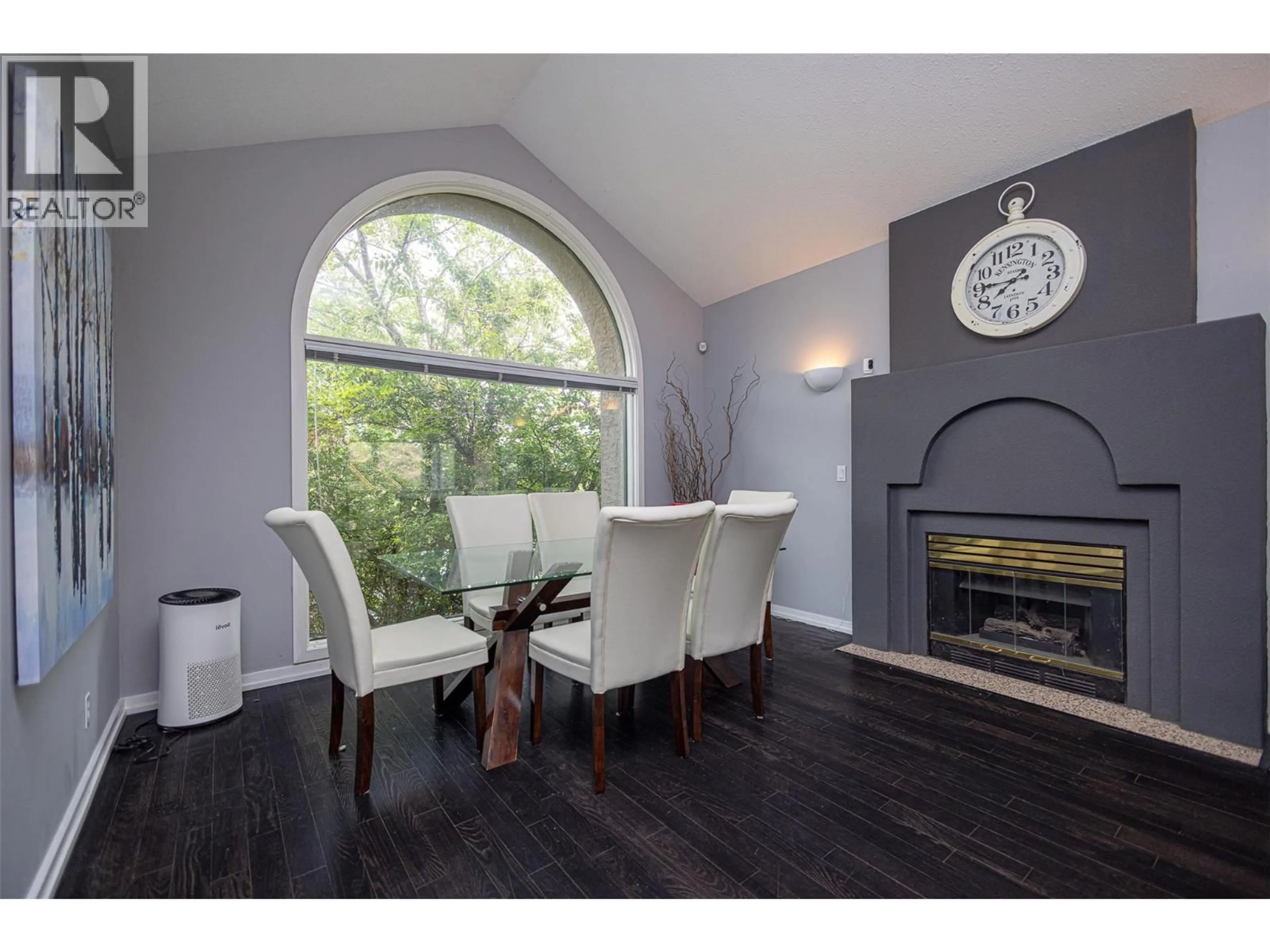 Dining room, wood/laminate floor for 1791 SPRUCEGROVE COURT, Kelowna British Columbia V1V1P3