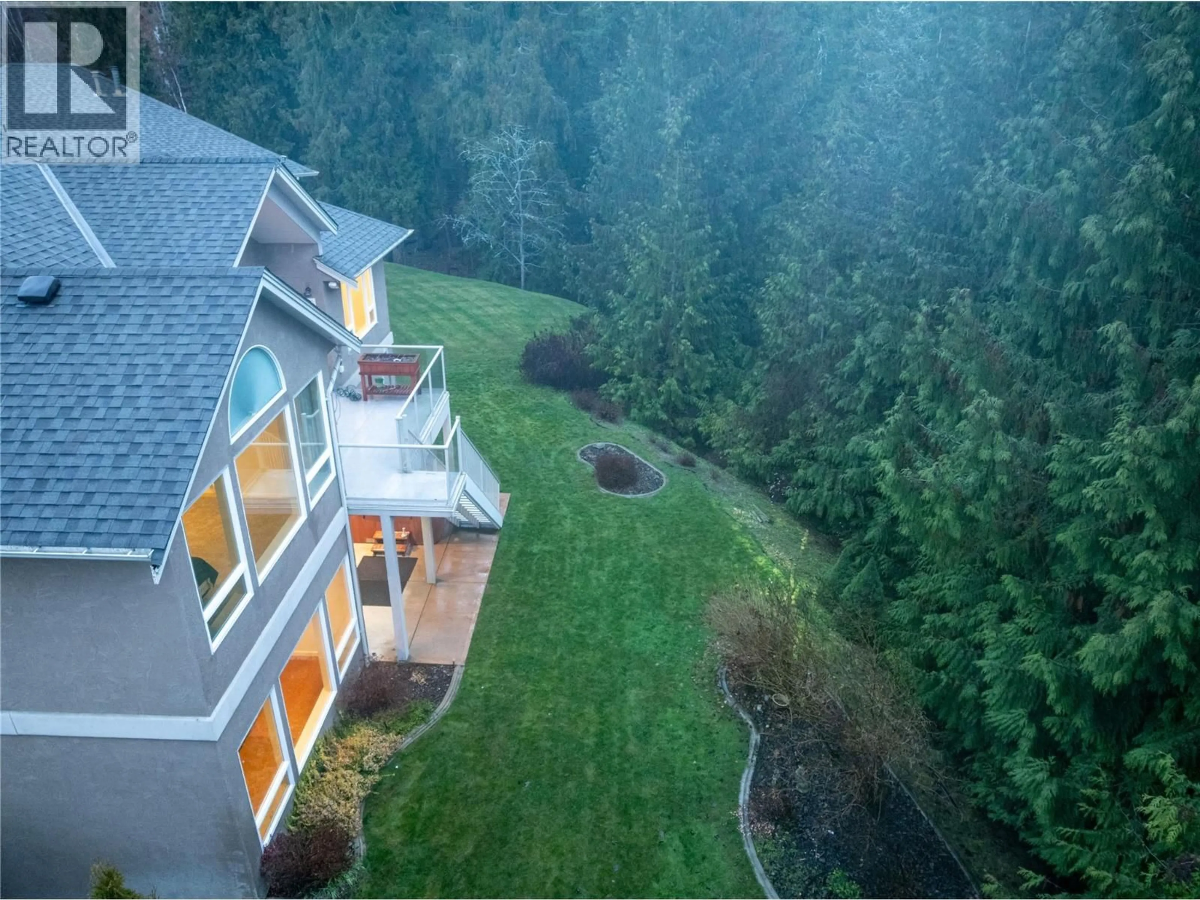 A pic from outside/outdoor area/front of a property/back of a property/a pic from drone, unknown for 2470 24 AVENUE NORTHEAST, Salmon Arm British Columbia V1E3Y4